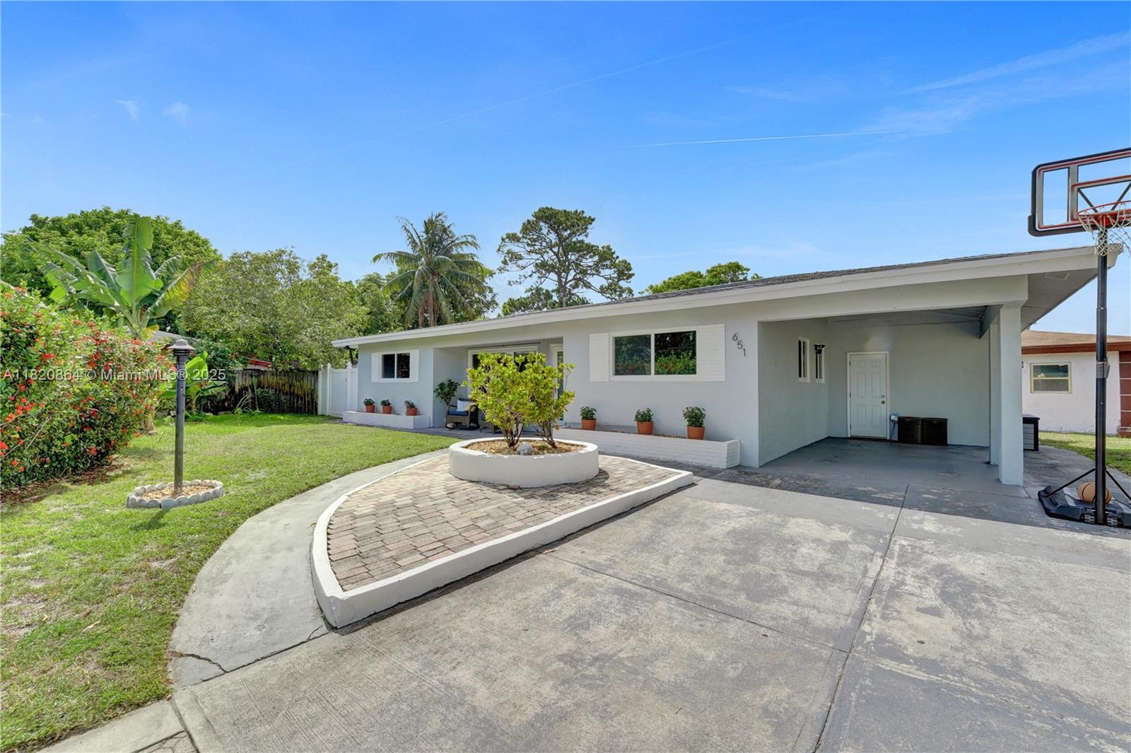 651 E Evanston Cir, Fort Lauderdale, Florida image 3