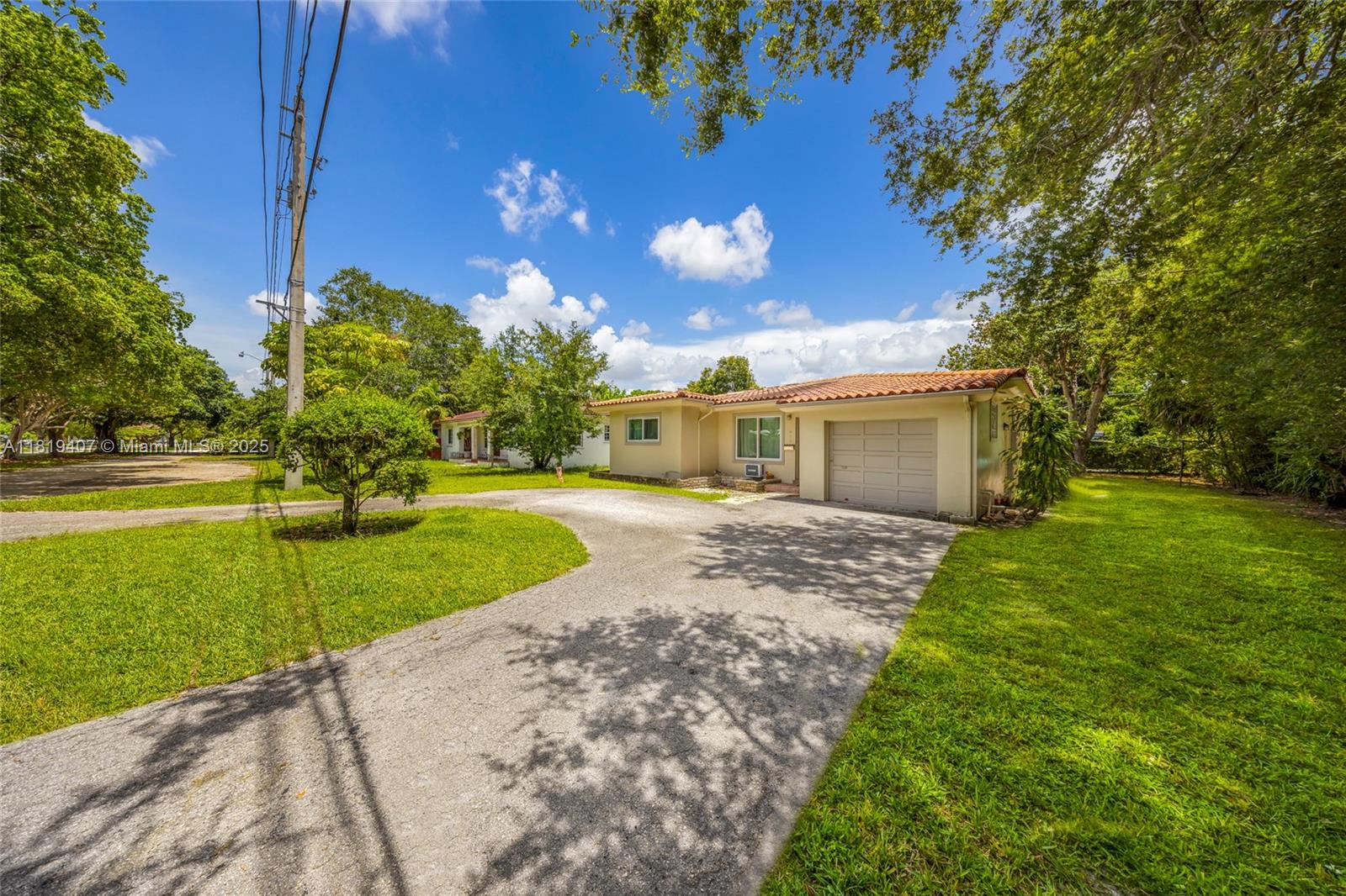 810 NE 119th St, Biscayne Park, Florida image 2