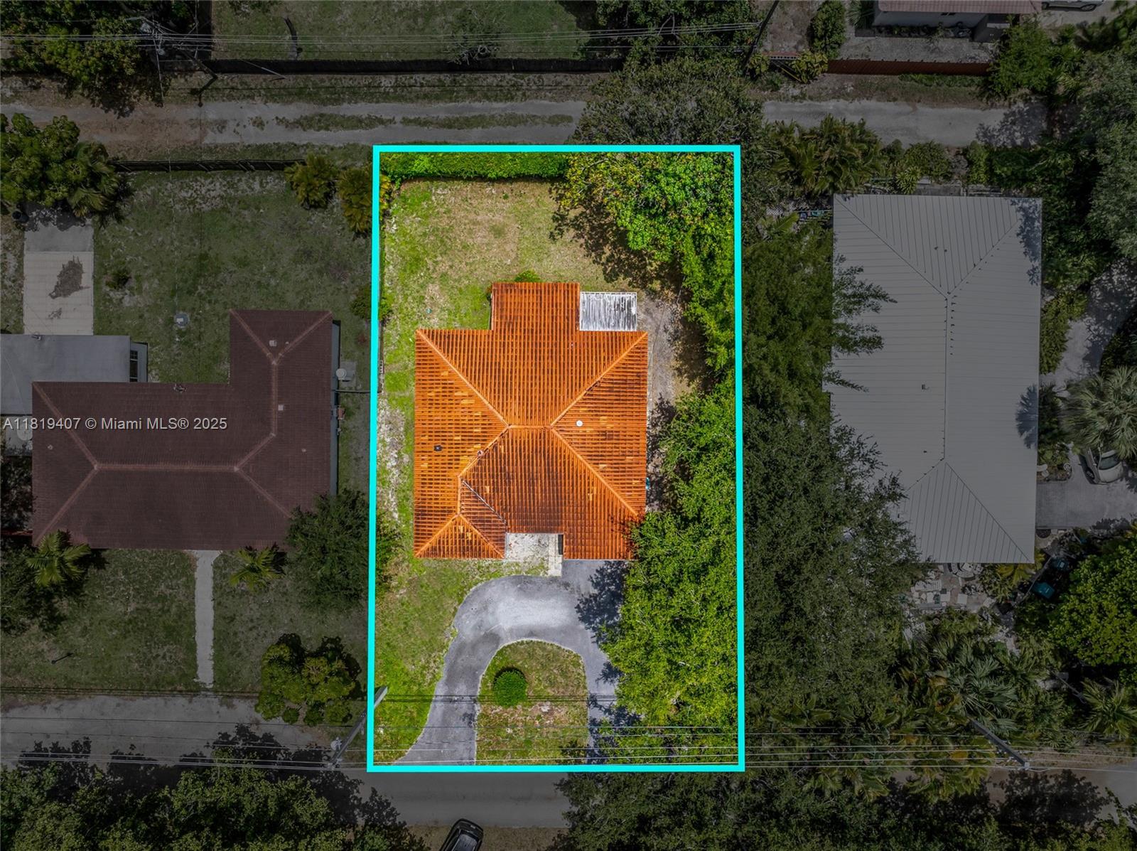 810 NE 119th St, Biscayne Park, Florida image 31