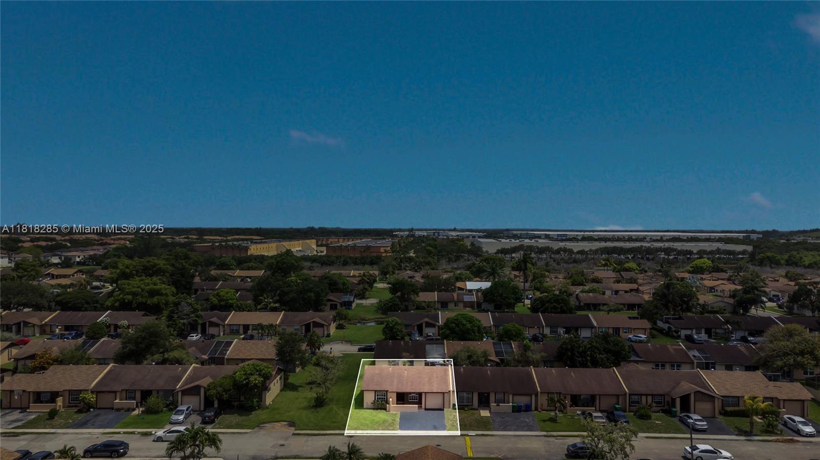 9550 W Heather Ln, Miramar, Florida image 24