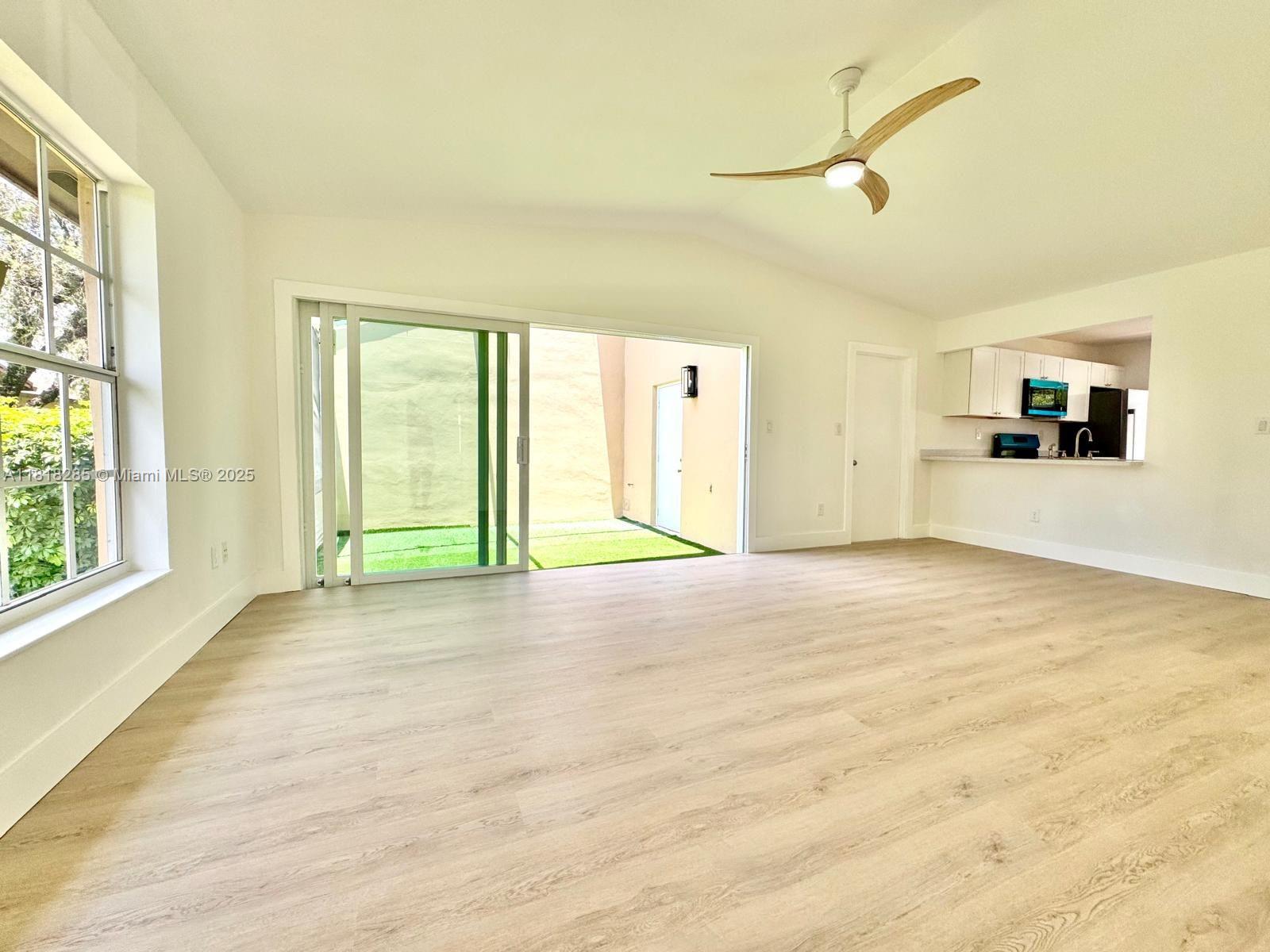 9550 W Heather Ln, Miramar, Florida image 7