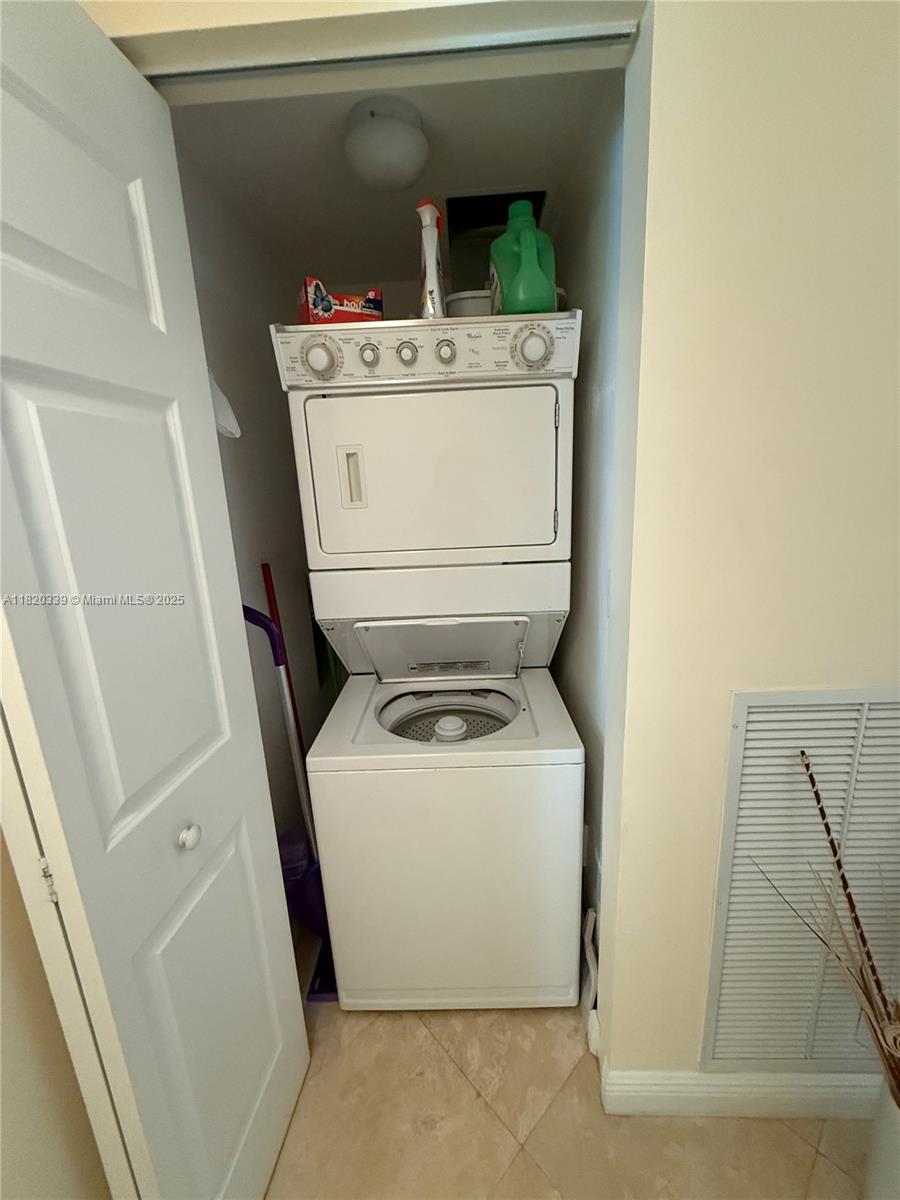1755 E Hallandale Beach Blvd #207E, Hallandale Beach, Florida image 13