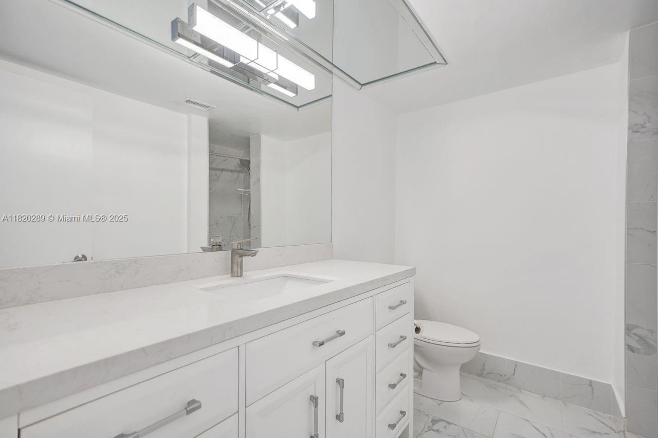 260 Sunrise Dr #E, Key Biscayne, Florida image 21