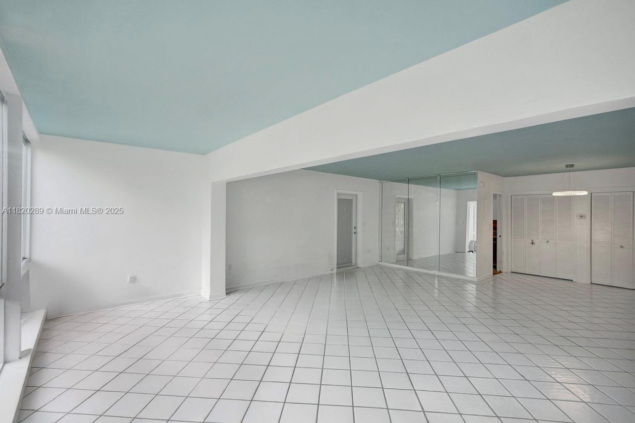 260 Sunrise Dr #E, Key Biscayne, Florida image 7