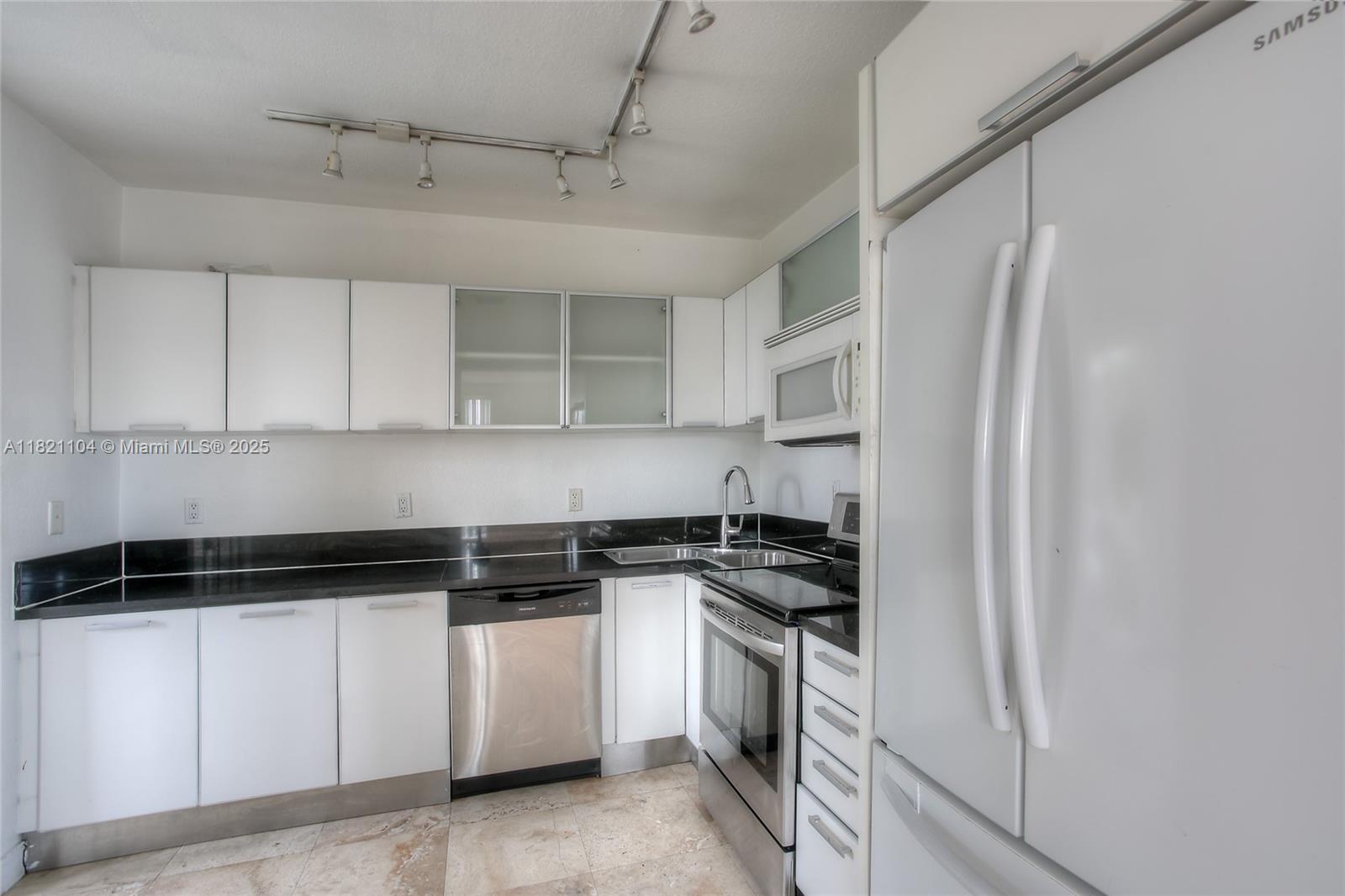 Property photo # 9