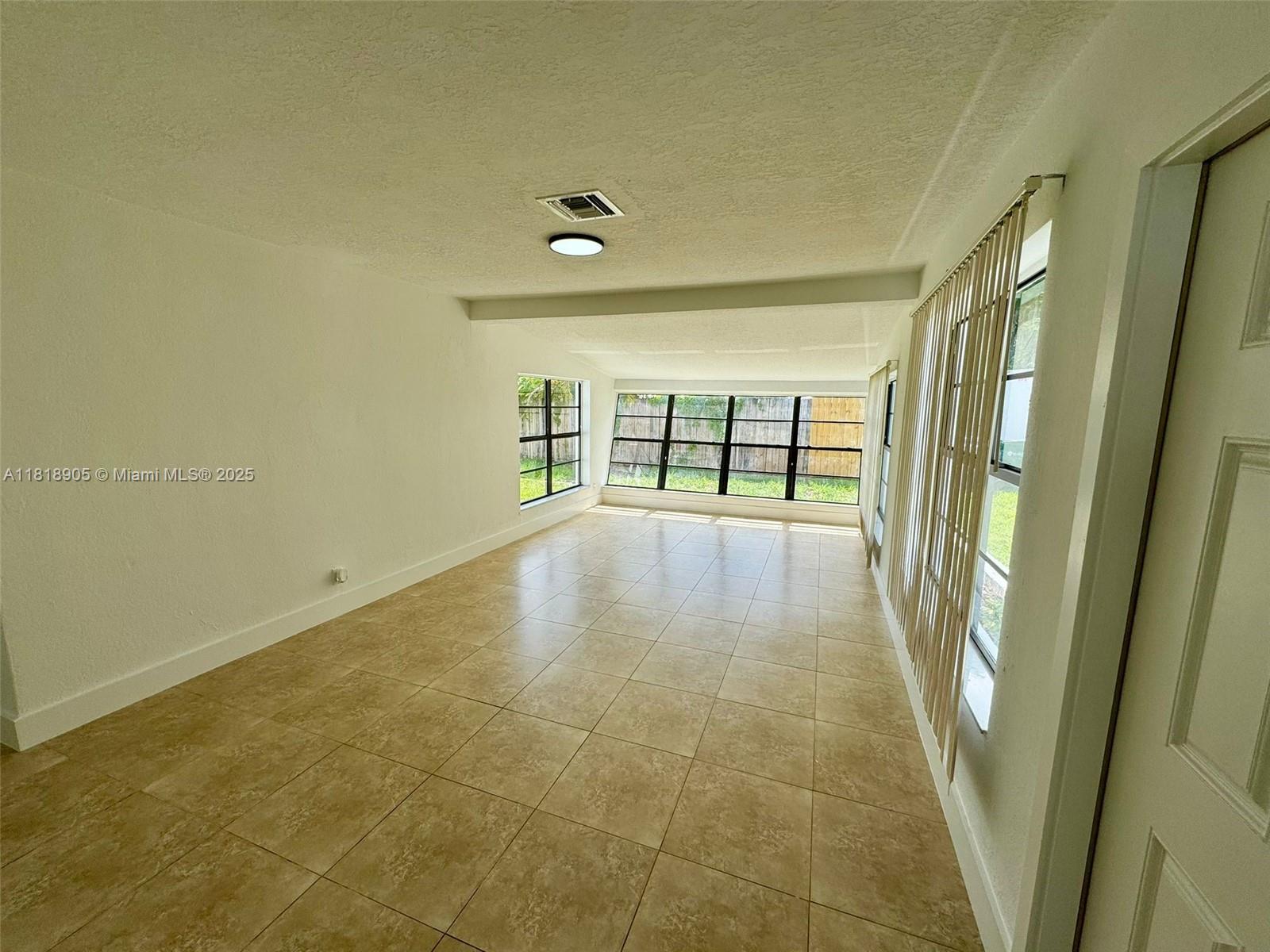 6213 NW 9th St, Margate, Florida image 8