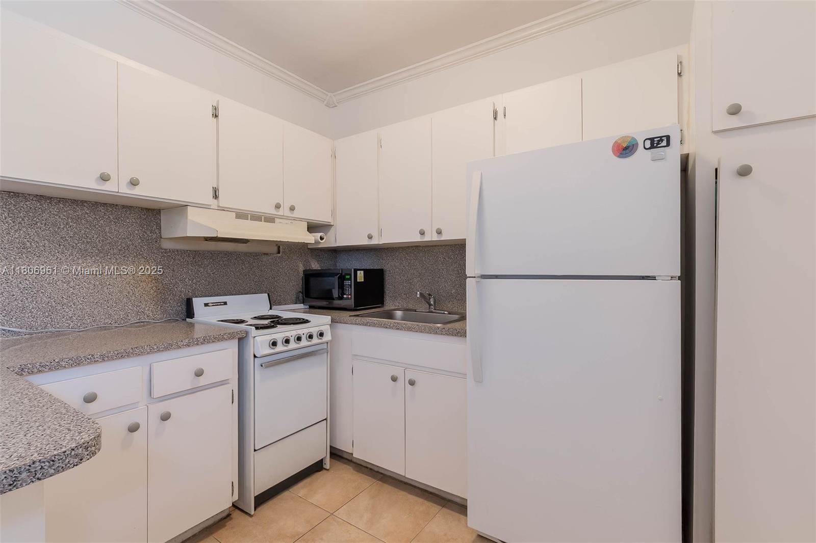 1300 Salzedo St #4, Coral Gables, Florida image 3