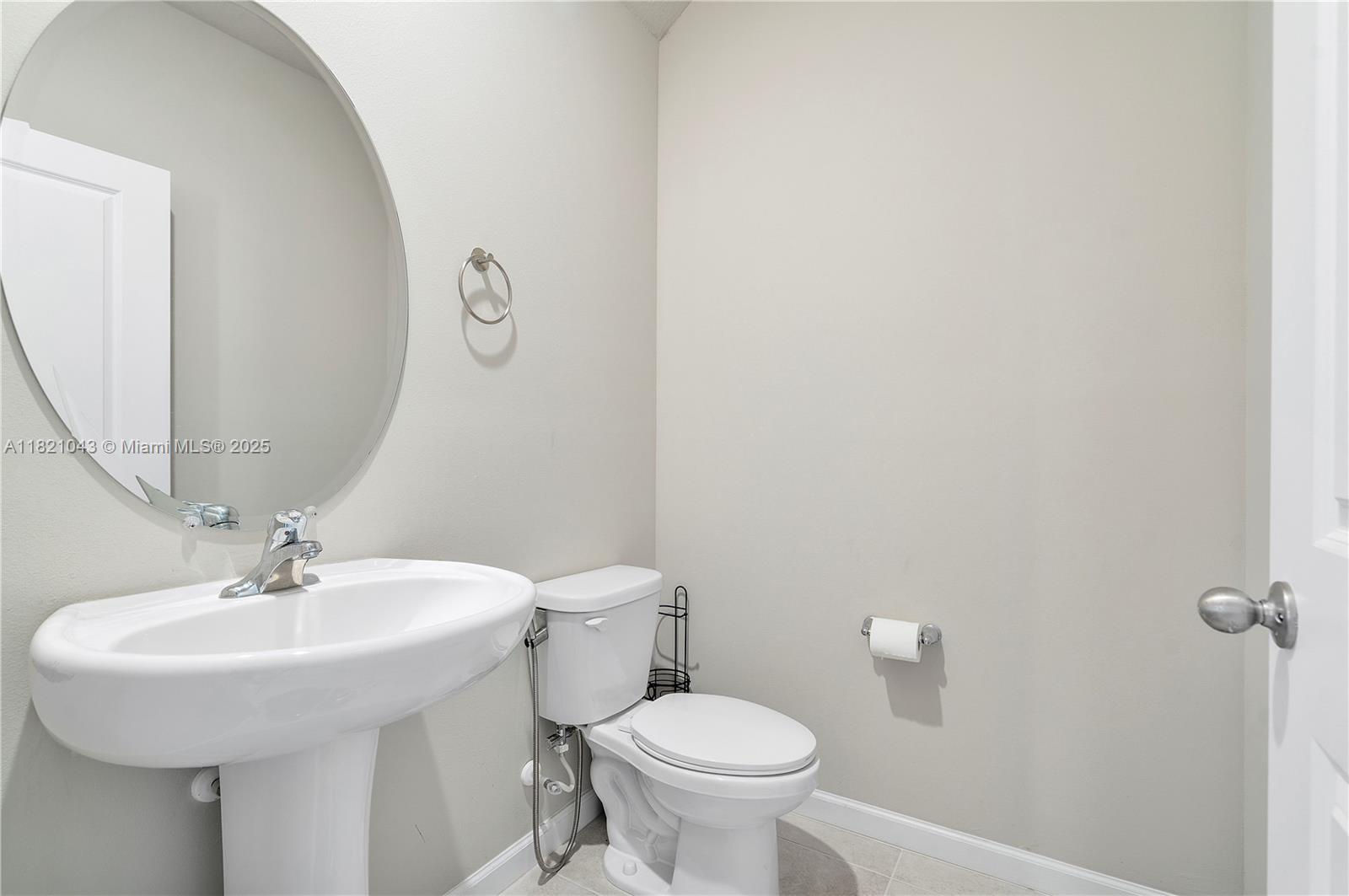 5720 Mentmore Dr, Mangonia Park, Florida image 30