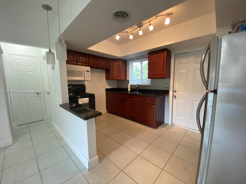4290 NW 21st Ave, Oakland Park, Florida image 16