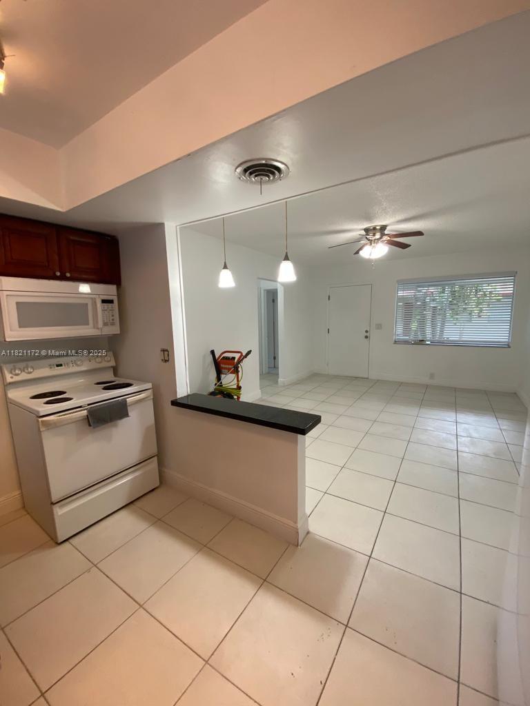 4290 NW 21st Ave, Oakland Park, Florida image 24