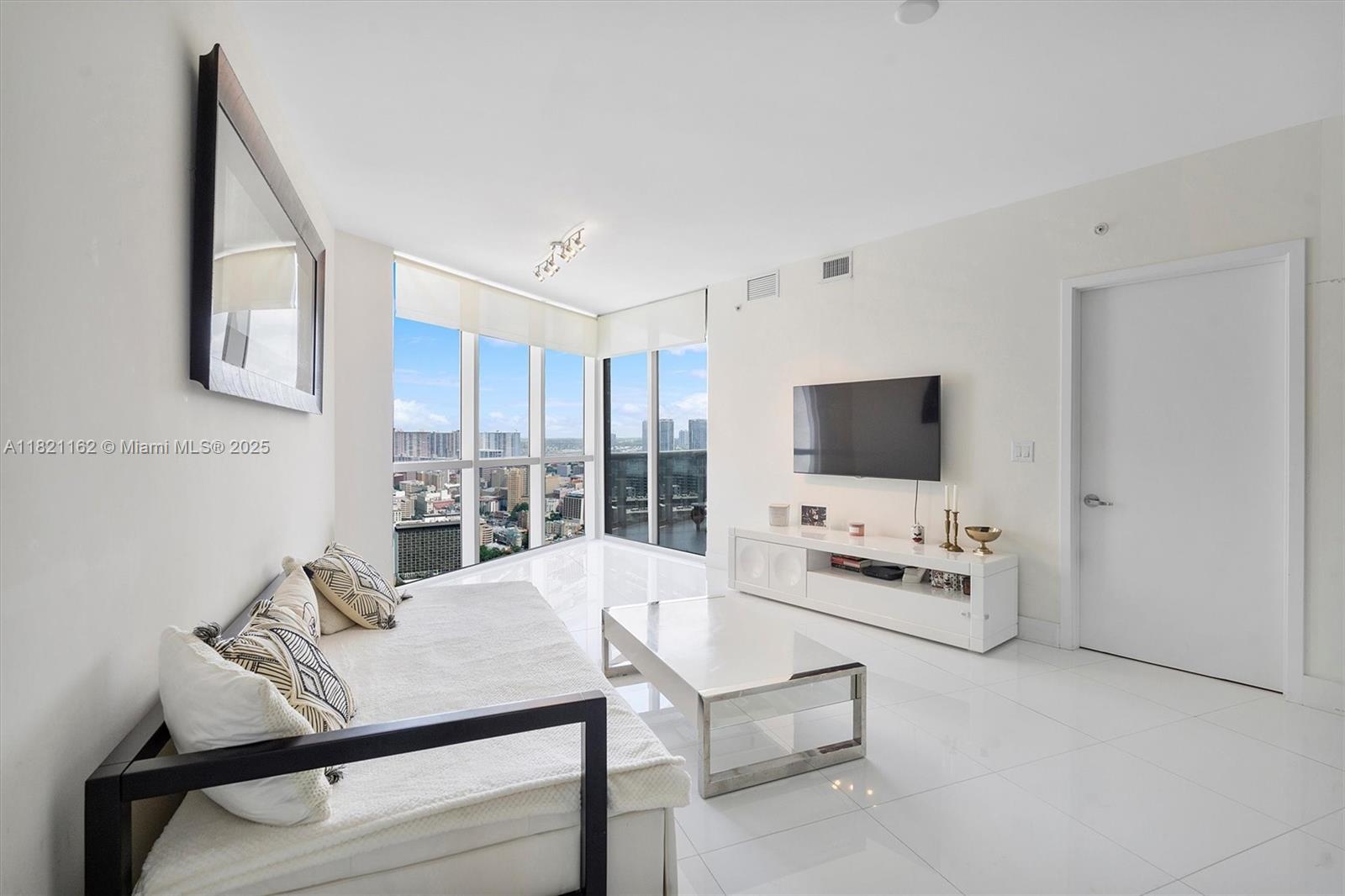 Condo for Sale in Sunny Isles Beach, FL