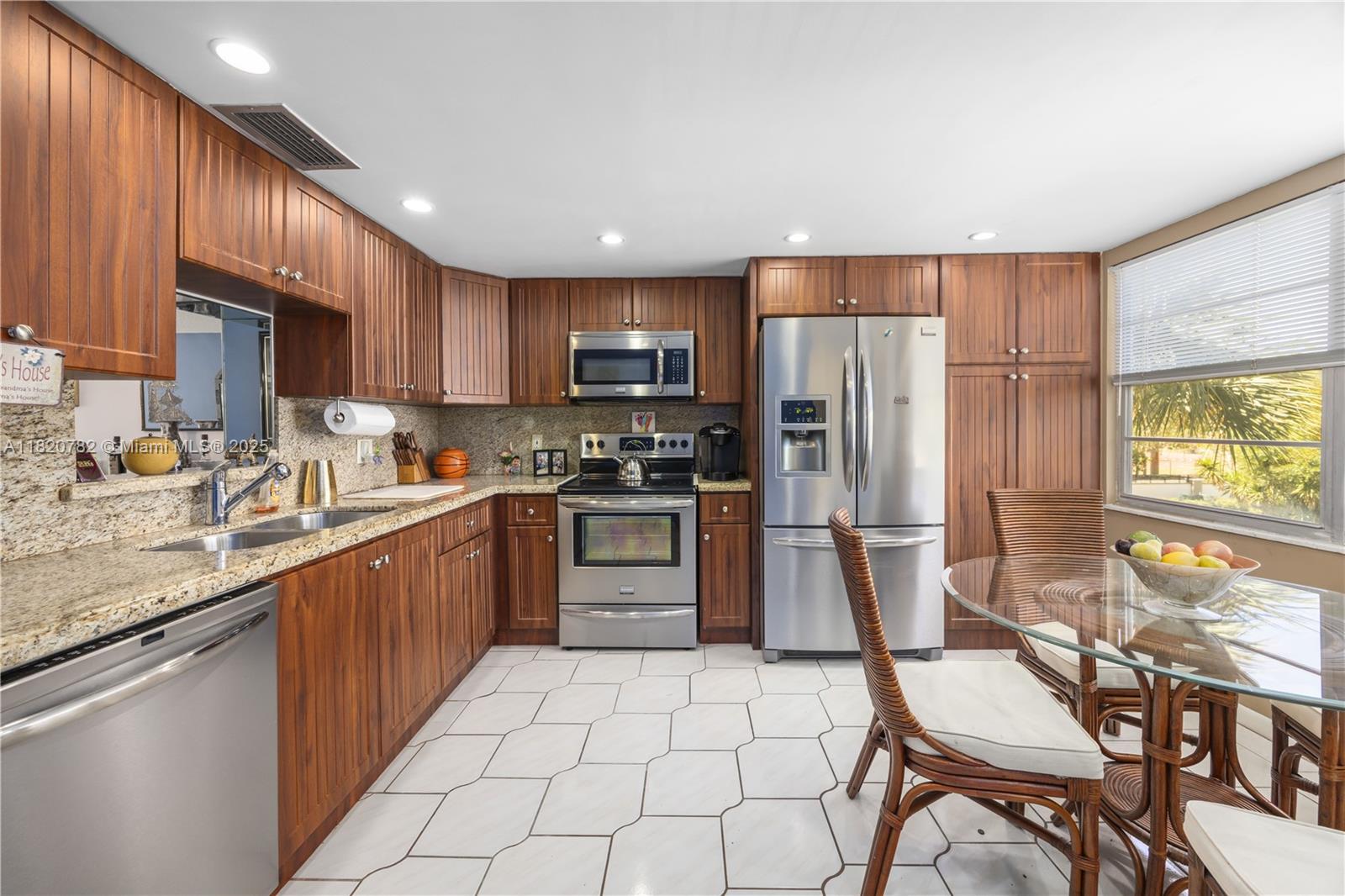Property photo # 8