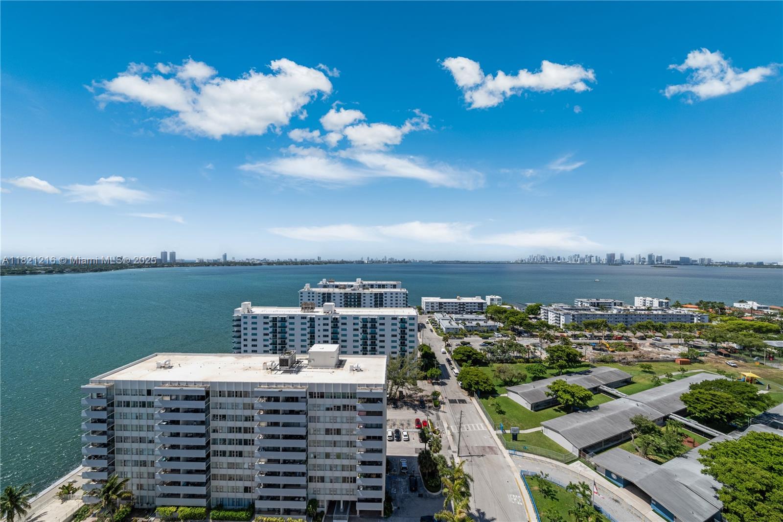 7601 E Treasure Dr #2305, North Bay Village, Florida image 29