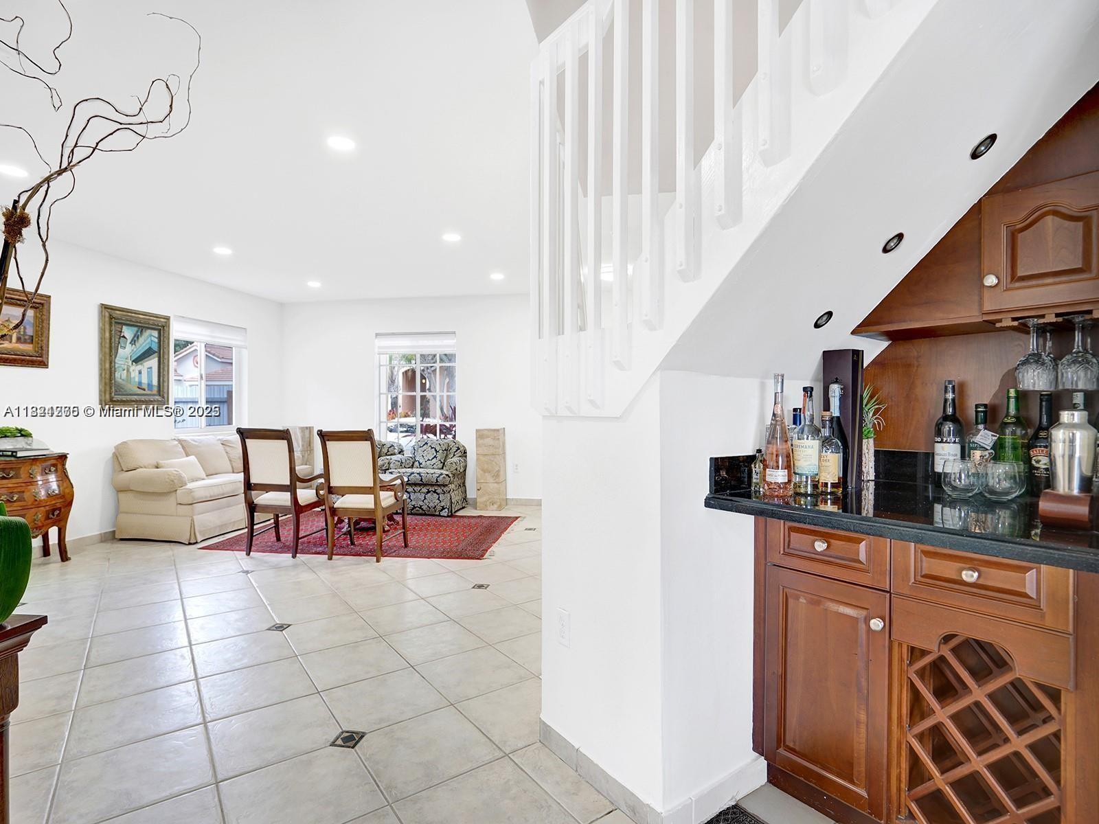 5343 NW 111th Ct, Doral, Florida image 6