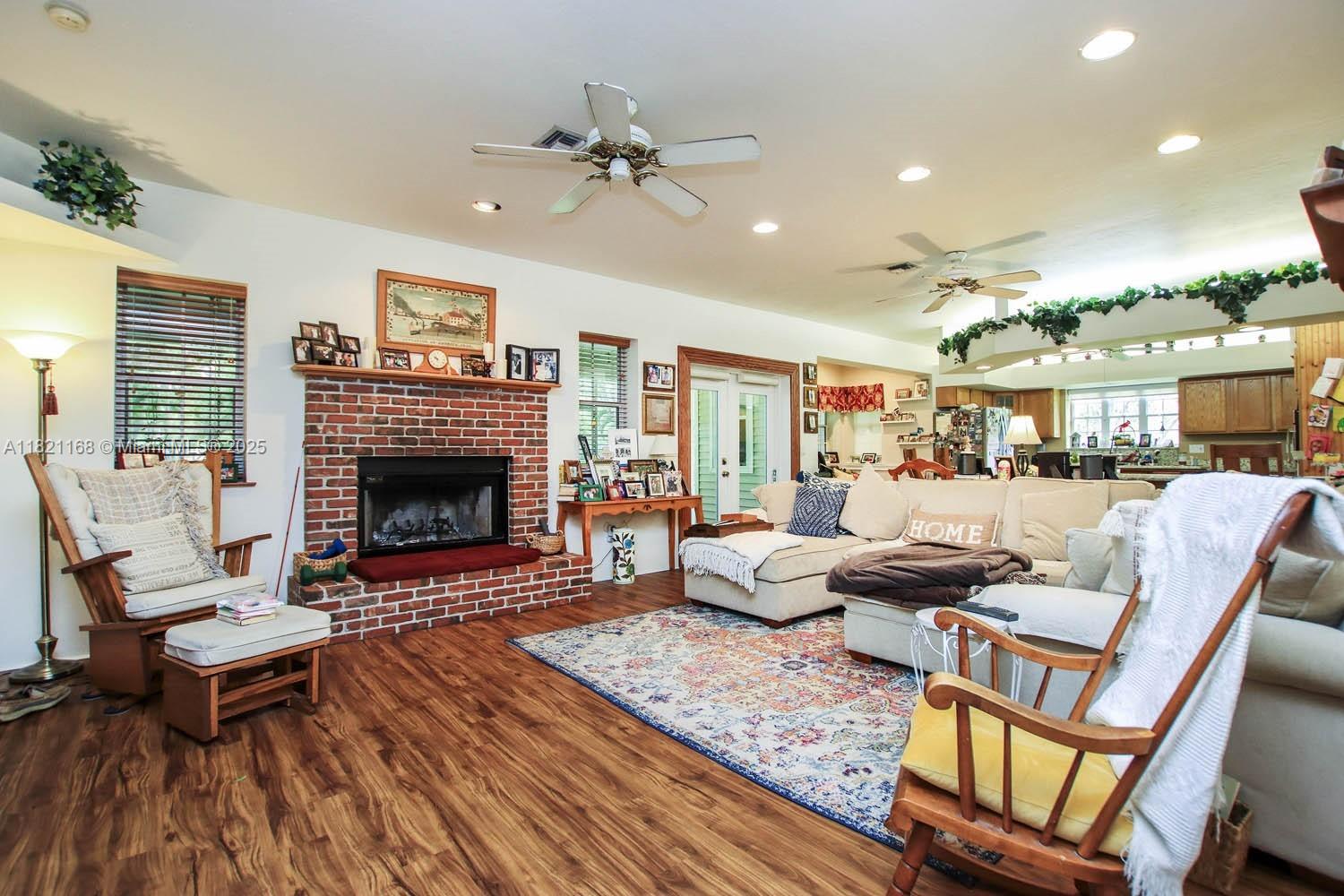 4691 Long Lake Drive, Fort Myers, Florida image 4