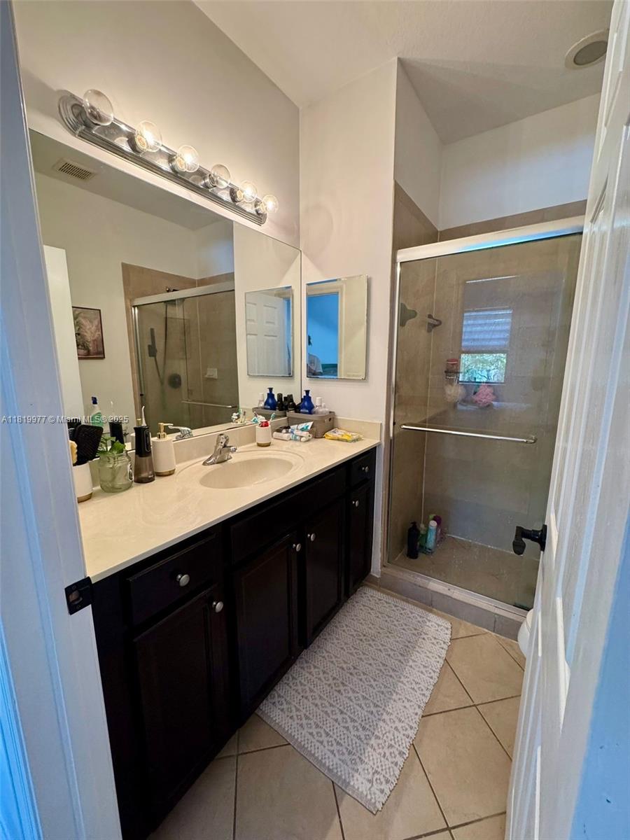 581 SE 32nd Ter, Homestead, Florida image 10