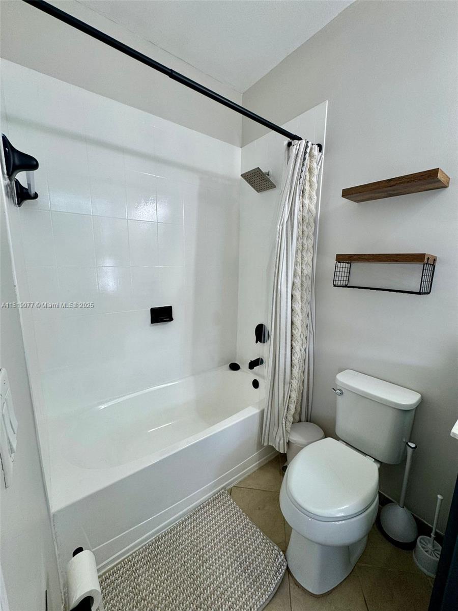 581 SE 32nd Ter, Homestead, Florida image 14