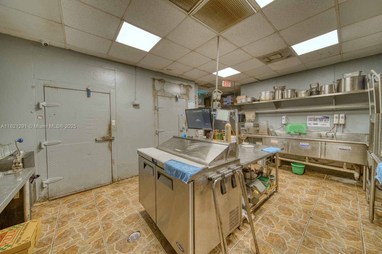 Full Service Restaurant / Pizzeria For Sale On Miller & 137th Ave