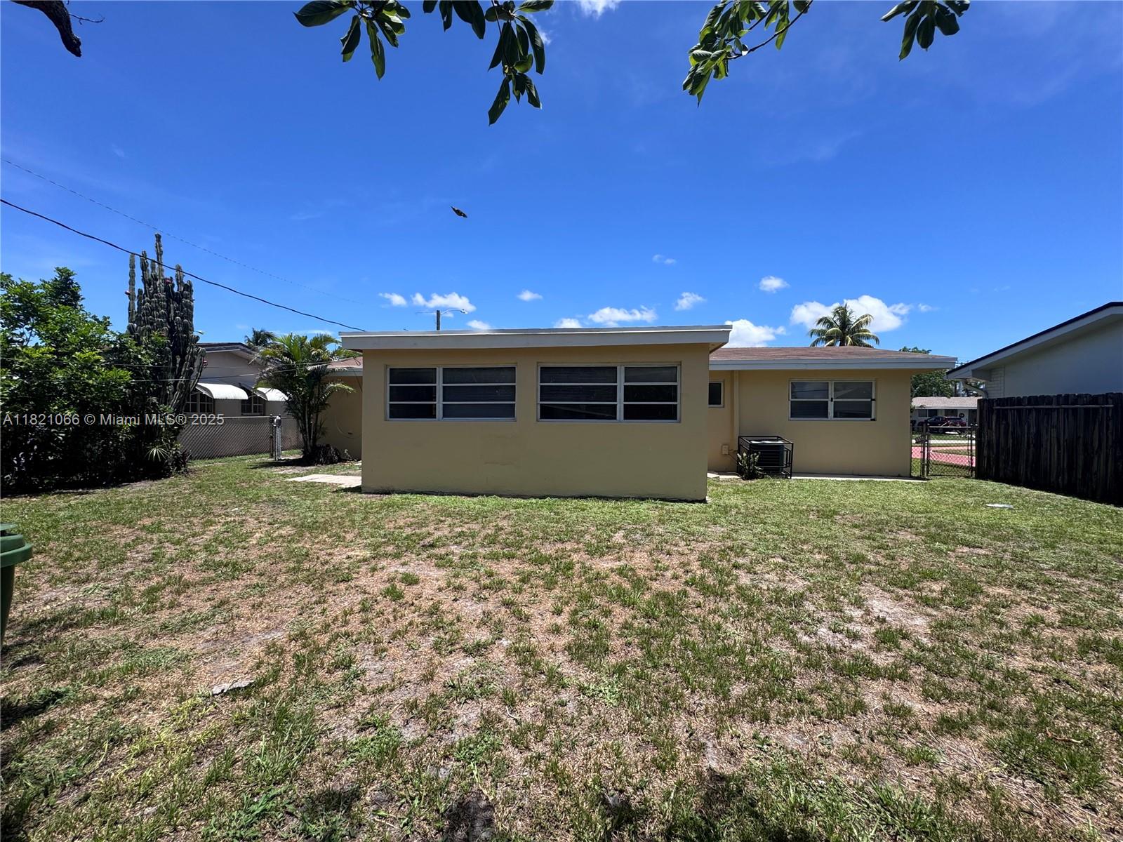 7640 NW 16th Ct, Pembroke Pines, Florida image 6