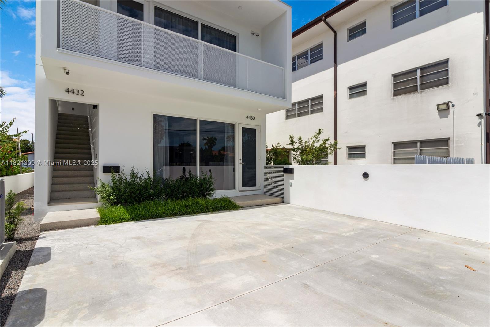 Property photo # 2