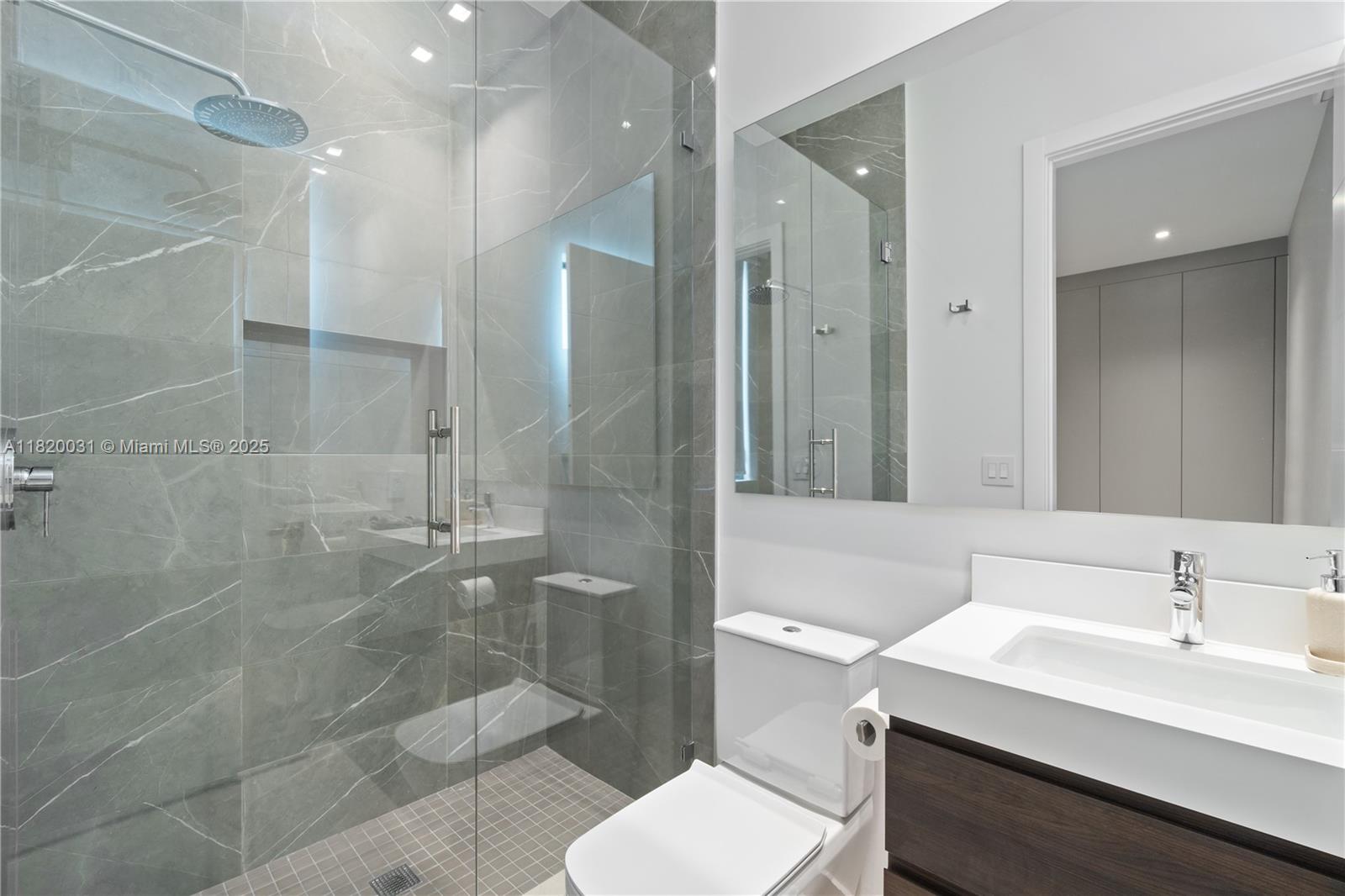 10459 NW 68th Ter, Doral, Florida image 20
