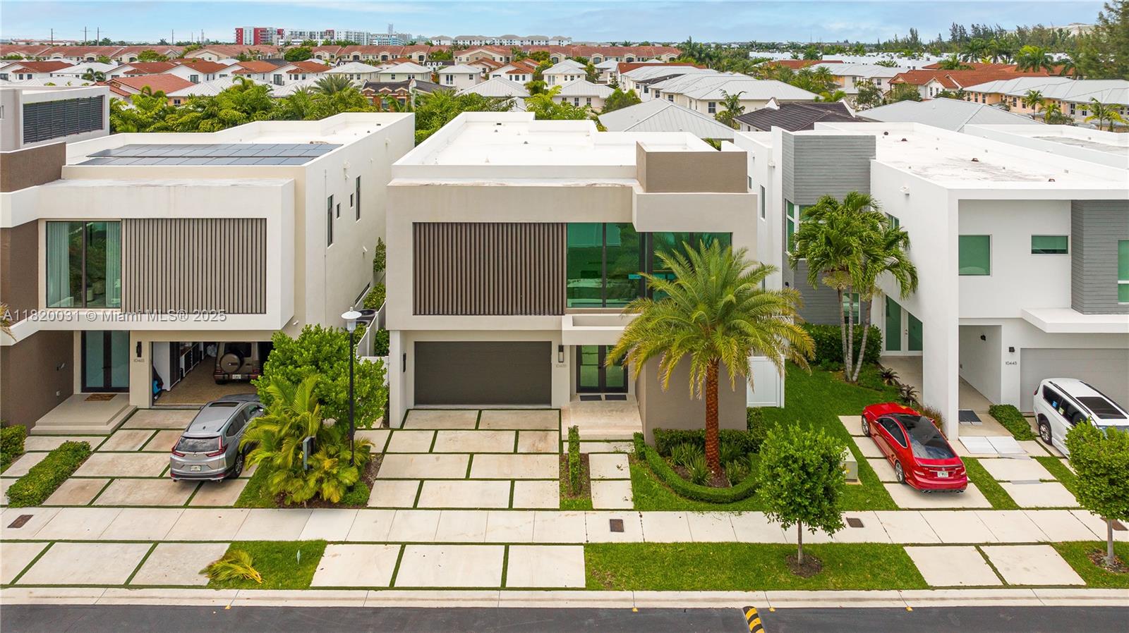 10459 NW 68th Ter, Doral, Florida image 3
