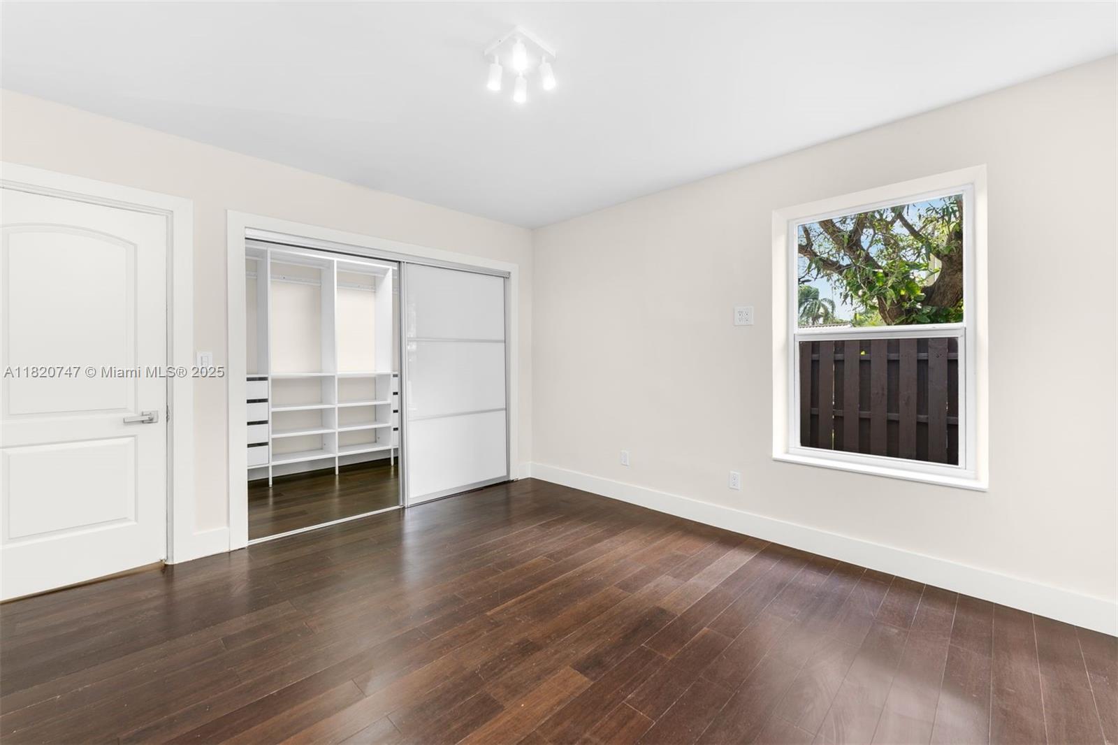 427 W 43rd St, Miami Beach, Florida image 13