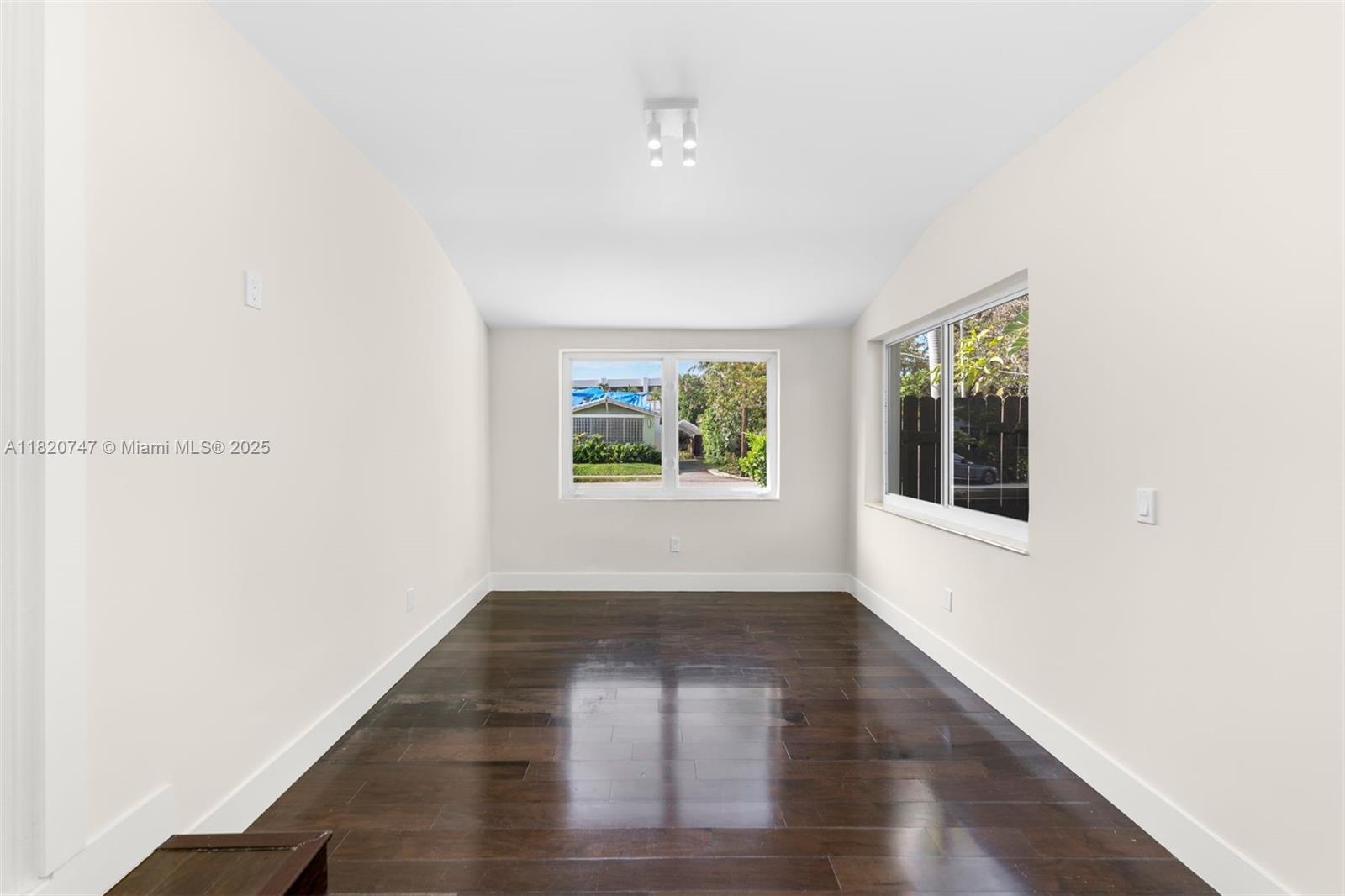 427 W 43rd St, Miami Beach, Florida image 25
