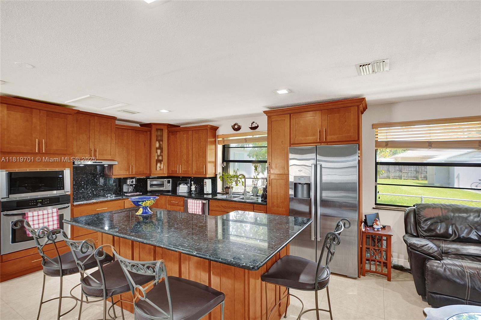 3374 Day Ave #A, Miami, Florida image 20