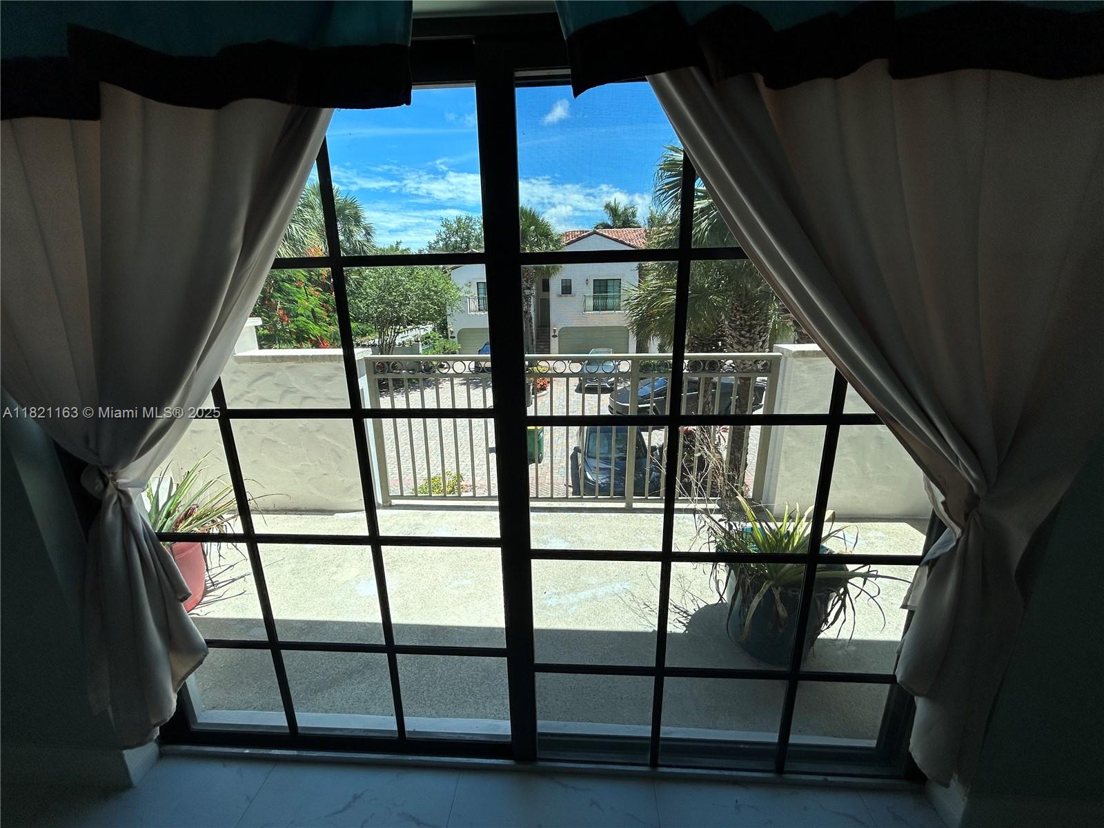 2837 Hidden Harbour Ct, Dania Beach, Florida image 21