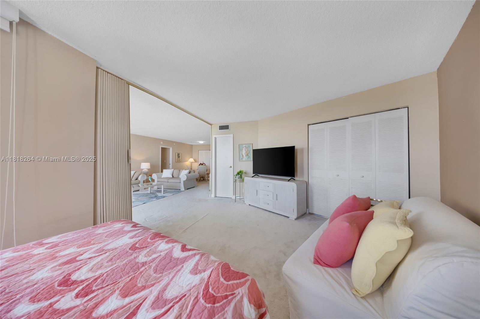 100 Bayview Dr #1922, Sunny Isles Beach, Florida image 24