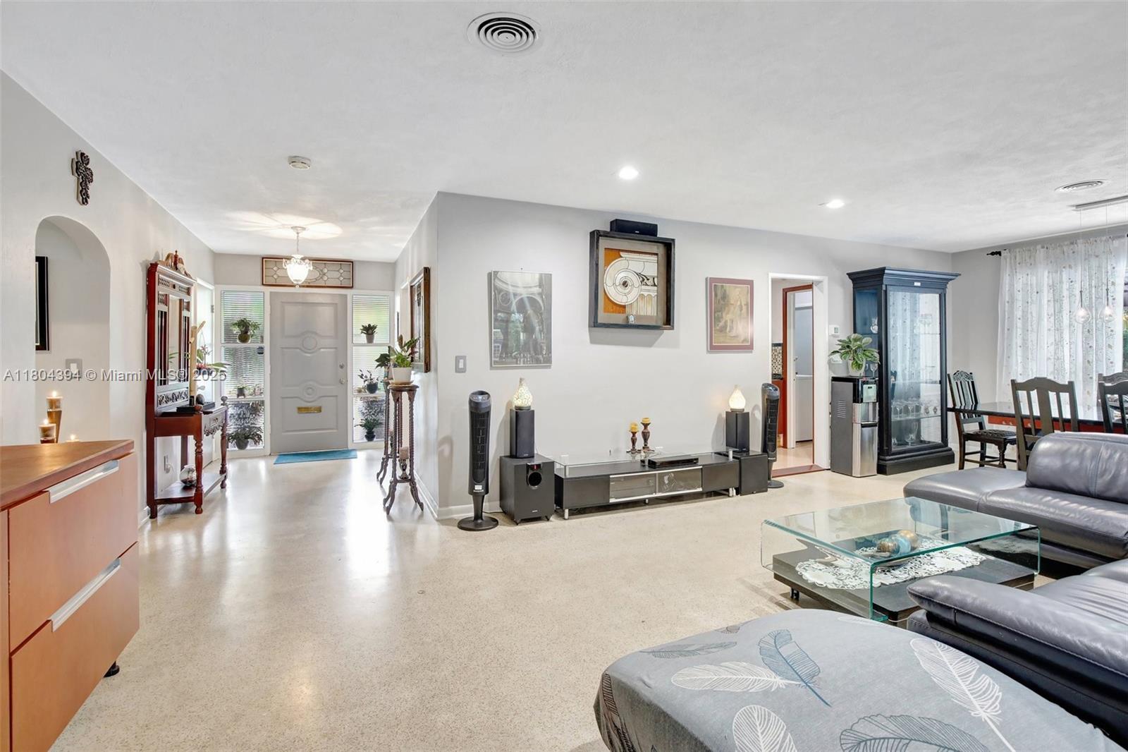 6285 Pine Ter, Plantation, Florida image 9