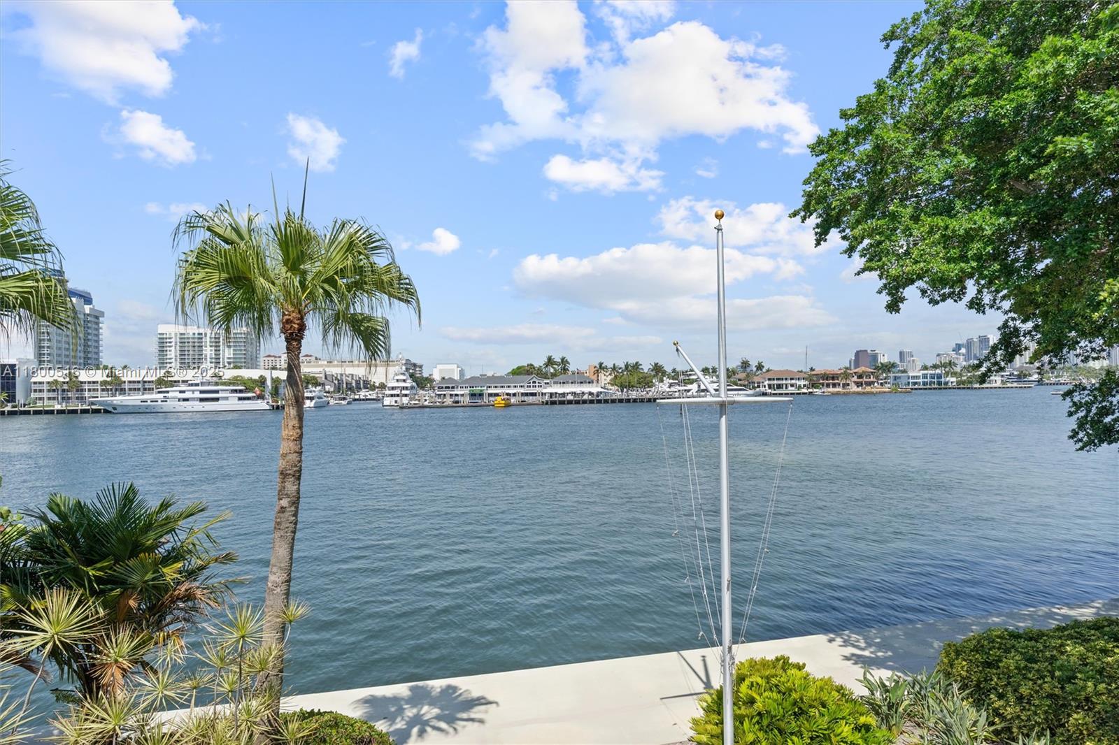 2500 Mercedes Dr, Fort Lauderdale, Florida image 24