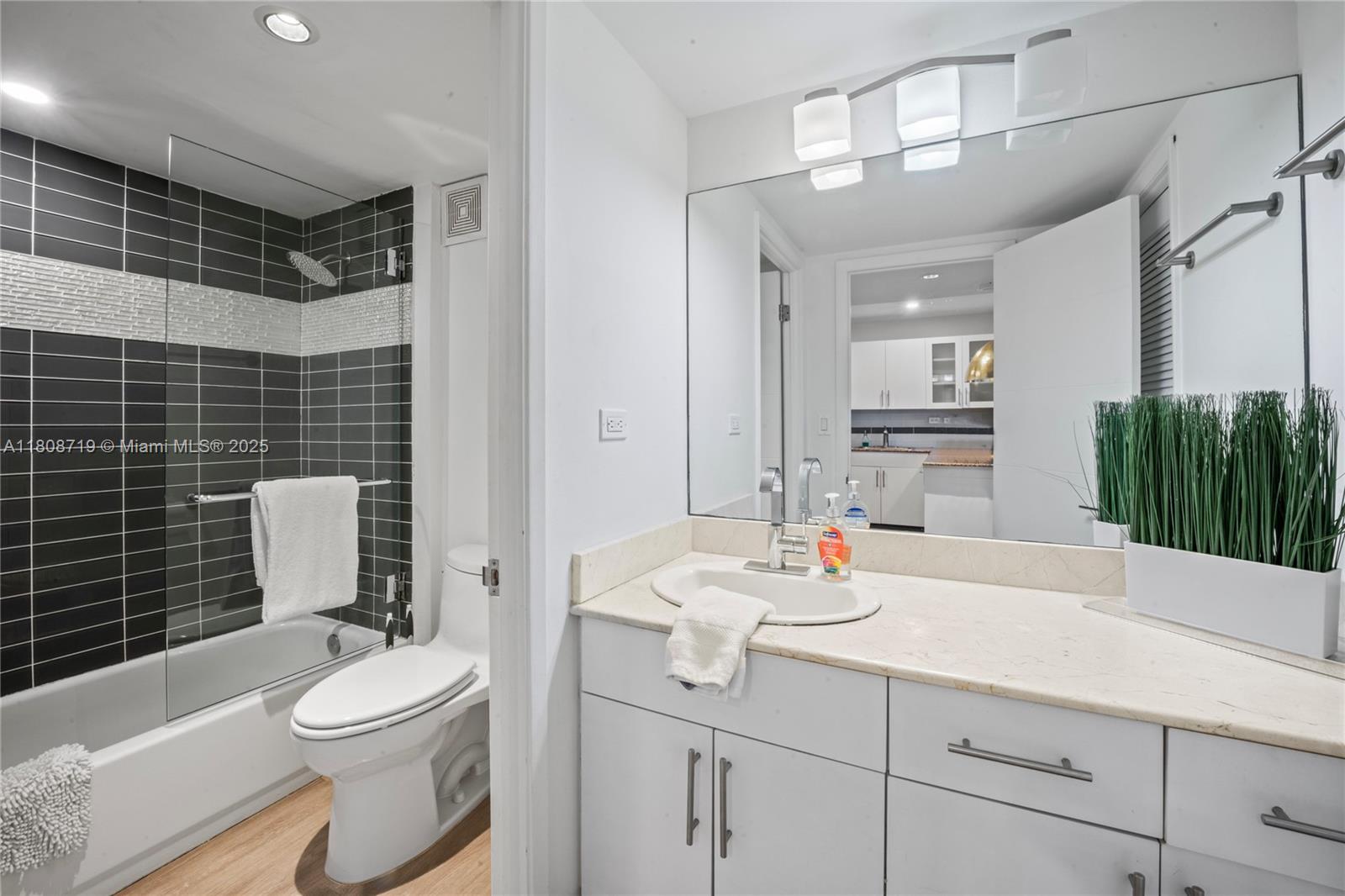 Property photo # 4
