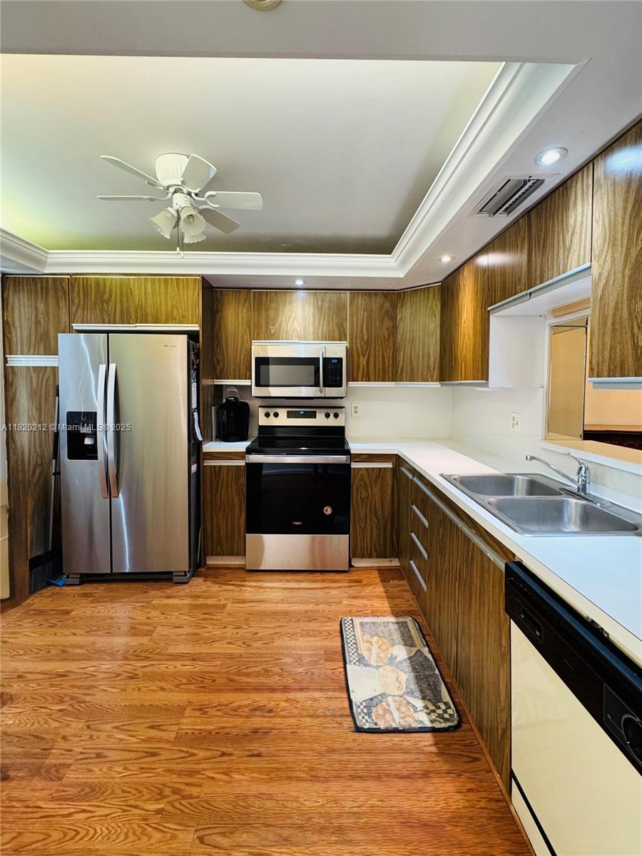 2304 Lucaya Ln #J1, Coconut Creek, Florida image 2