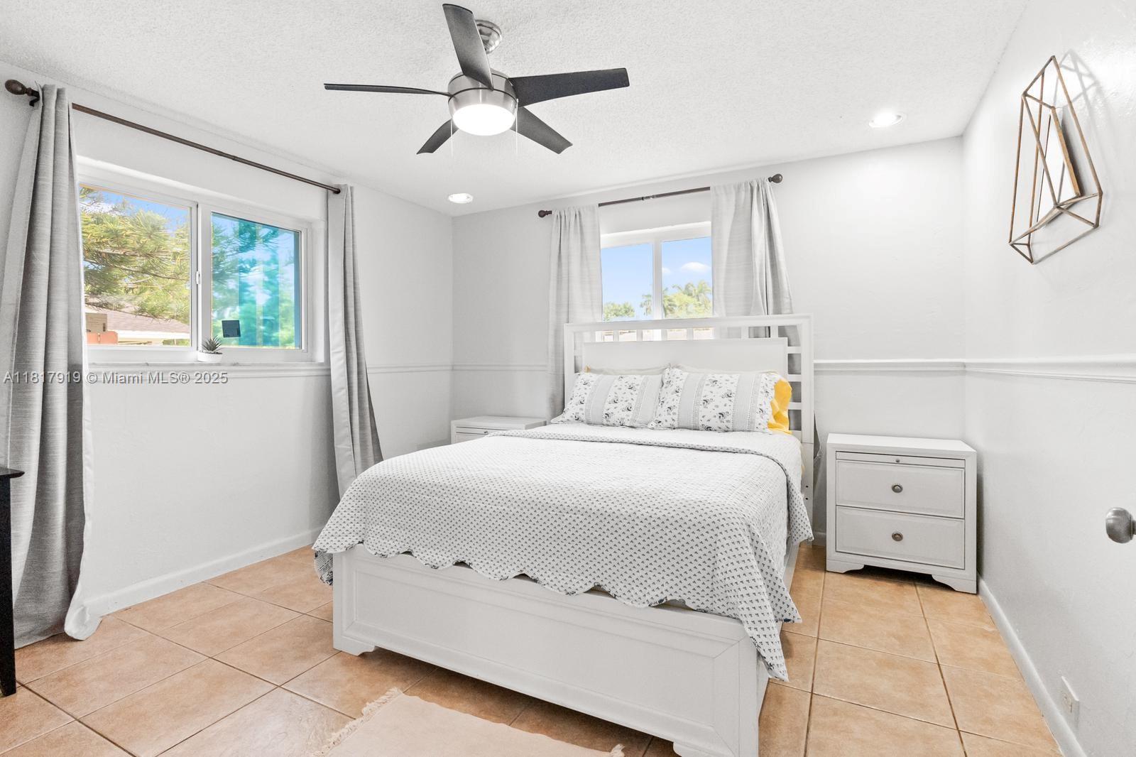 736 Ixora Ln, Plantation, Florida image 13