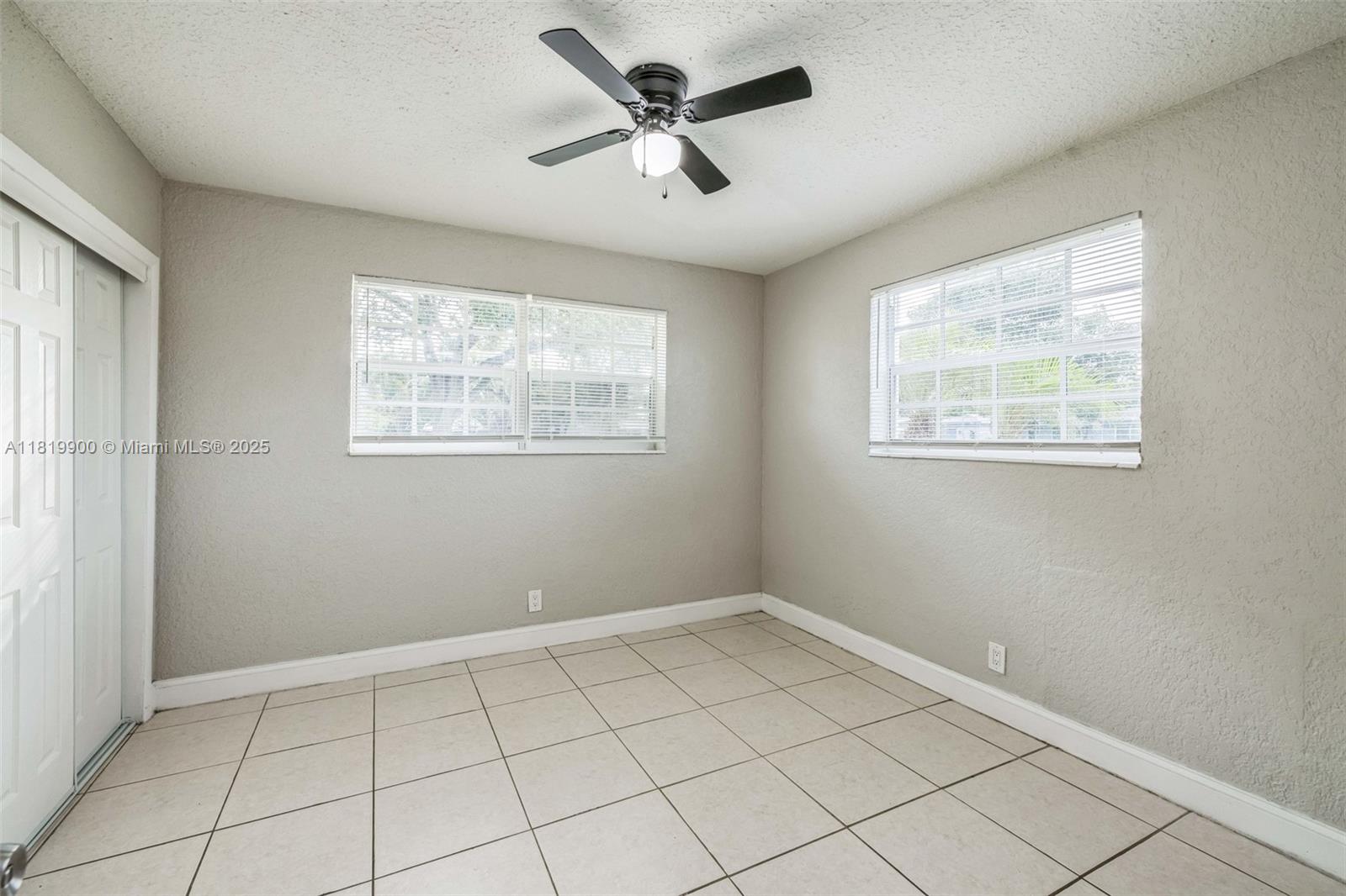 4818 NW 8th St, Plantation, Florida image 9