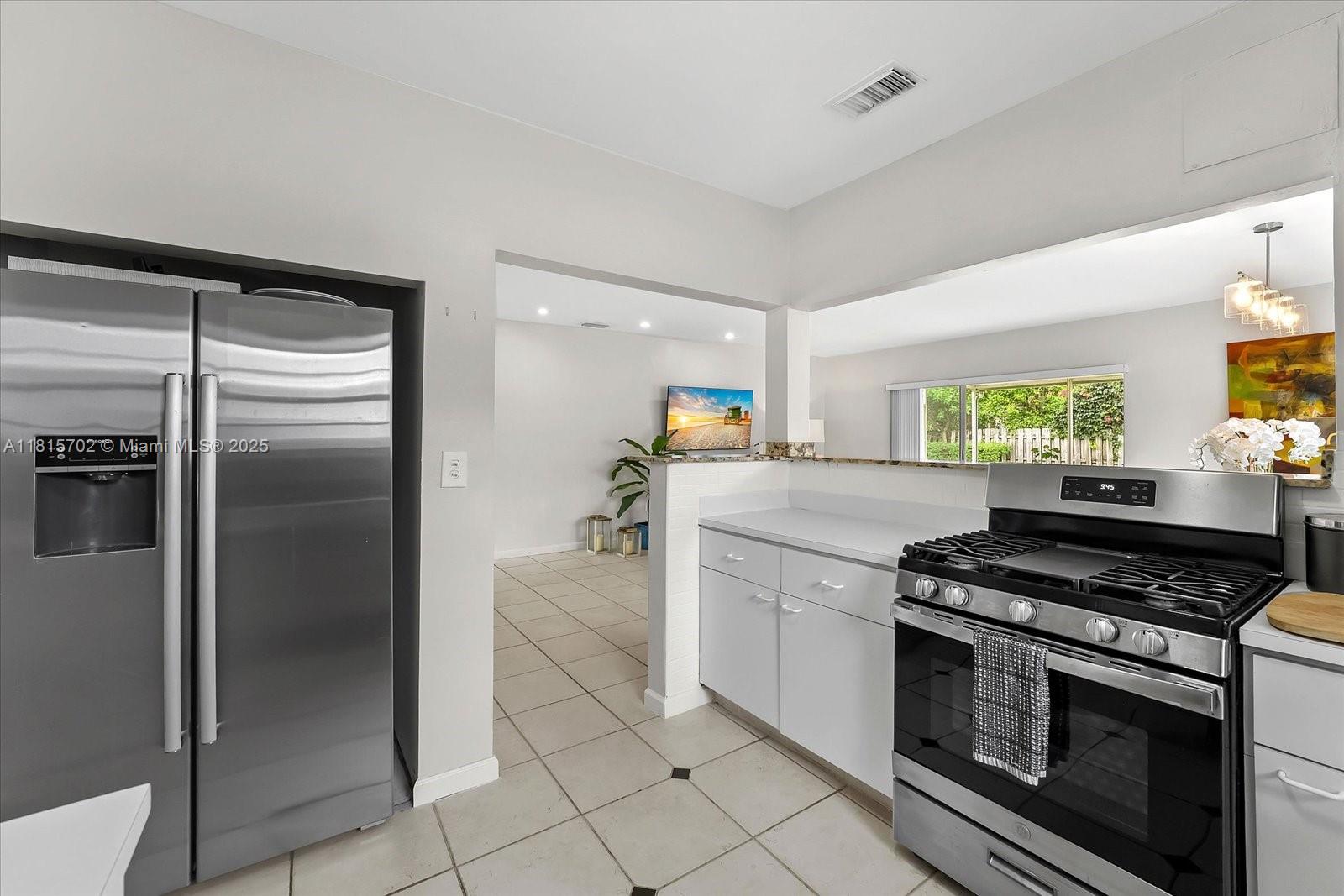 7512 Mutiny Ave, North Bay Village, Florida image 12