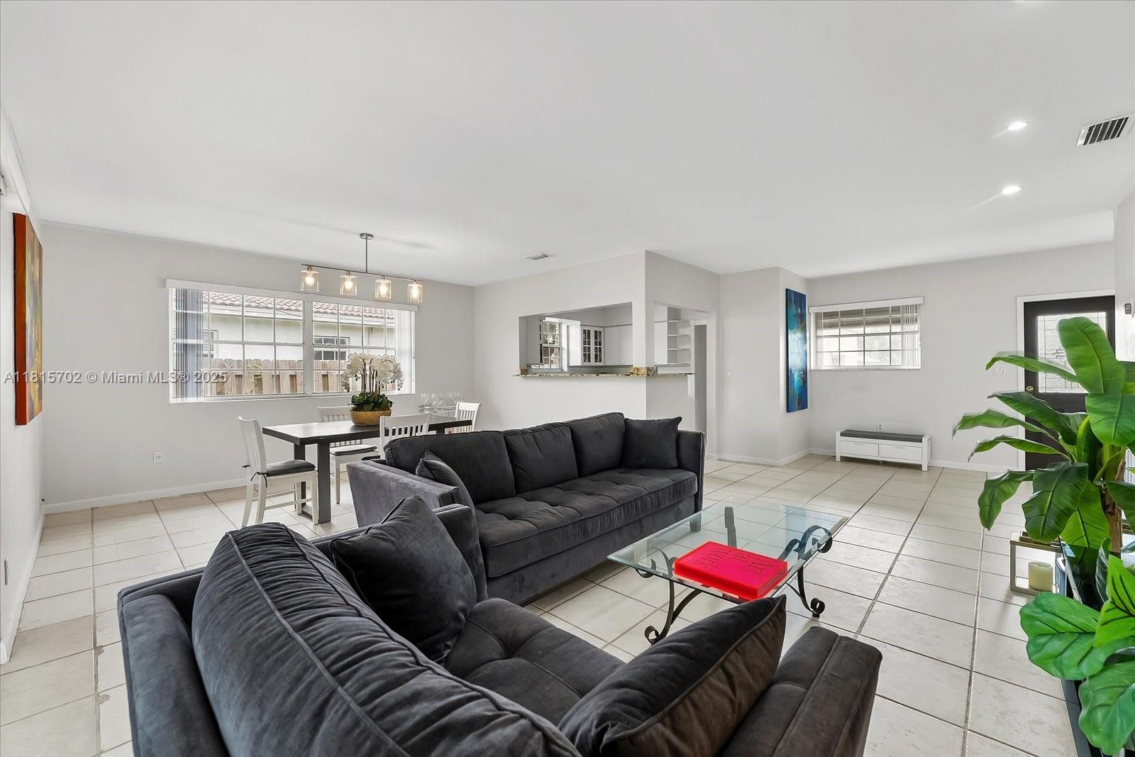 7512 Mutiny Ave, North Bay Village, Florida image 6
