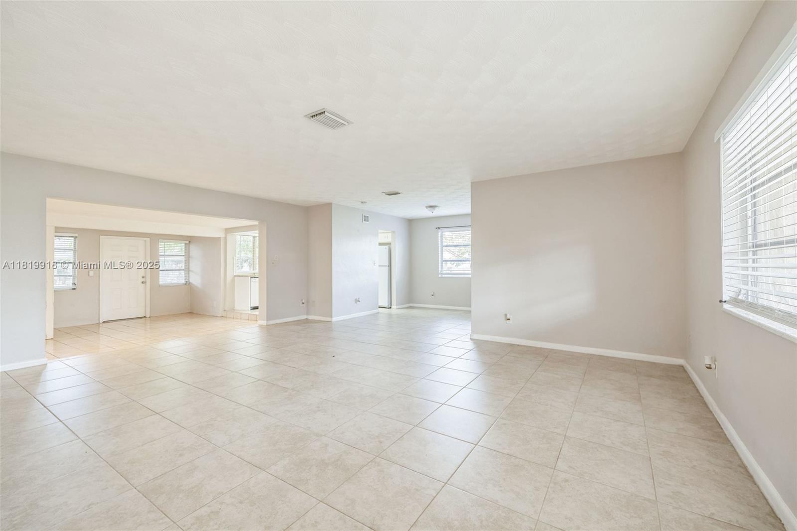 3860 NW 6th Pl, Lauderhill, Florida image 3