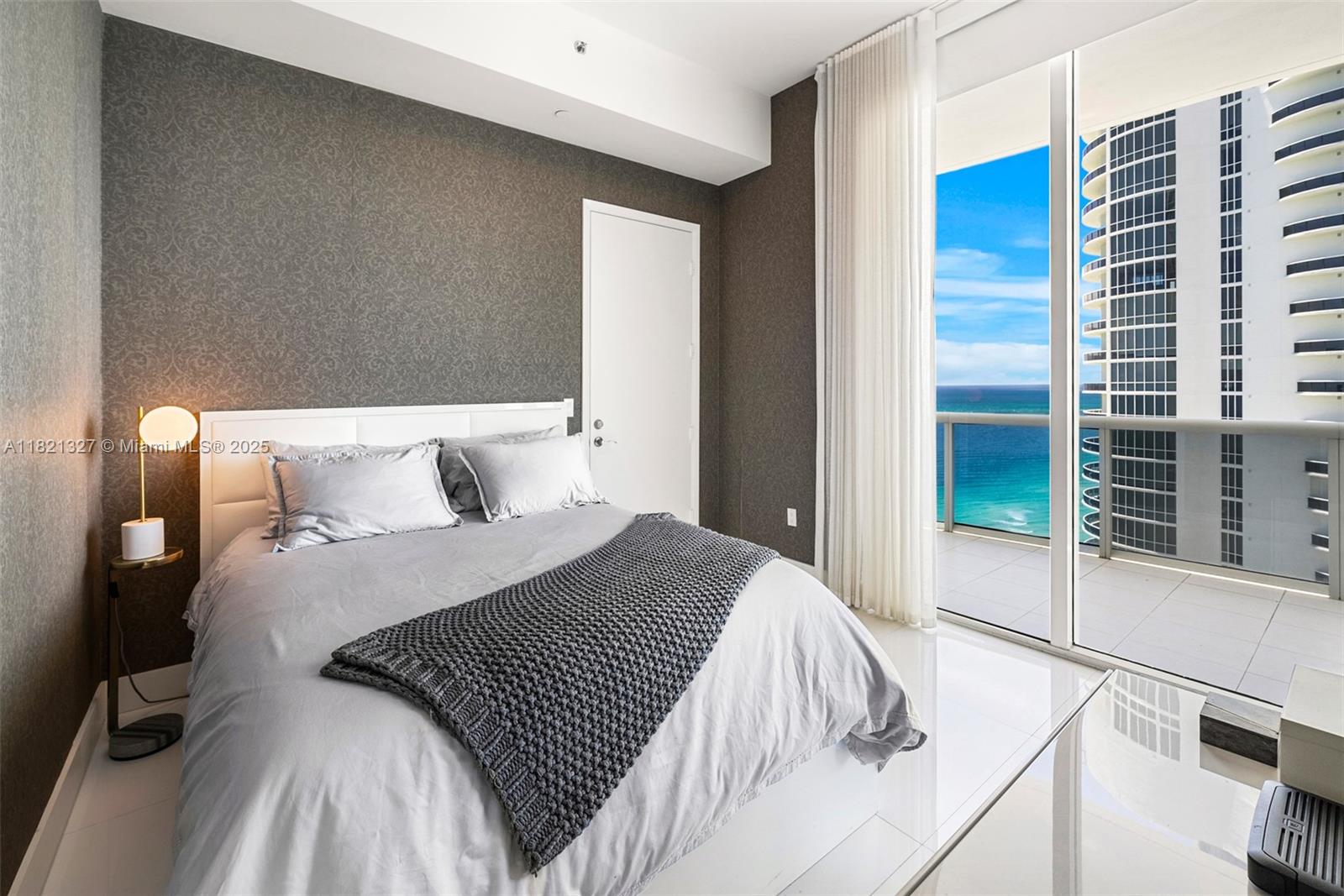15901 Collins Ave #3302, Sunny Isles Beach, Florida image 21
