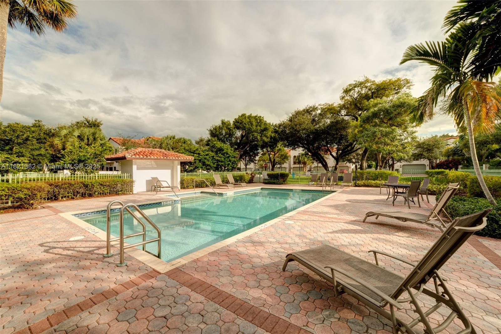 2916 Hidden Harbour Ct, Dania Beach, Florida image 18