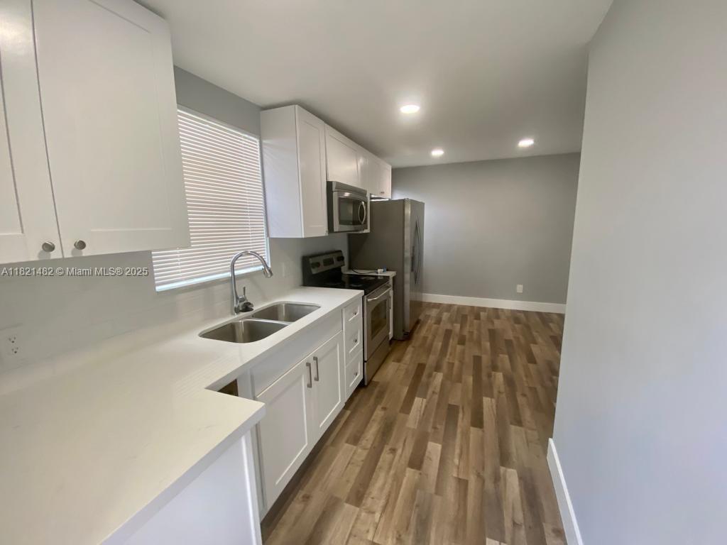 345 NE 168th St, North Miami Beach, Florida image 1