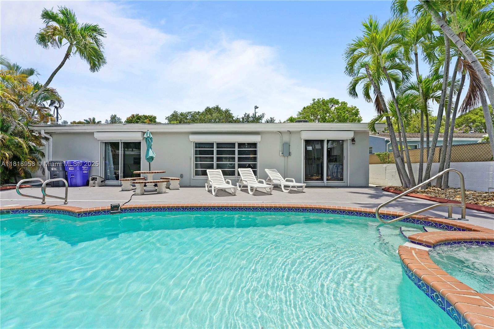 Residential, Hollywood, Florida image 1