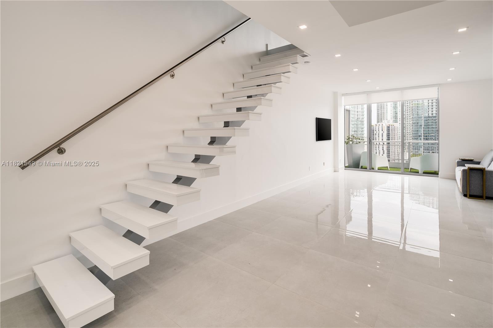 Property photo # 8