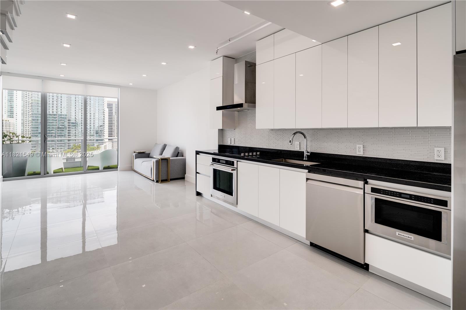 Property photo # 9