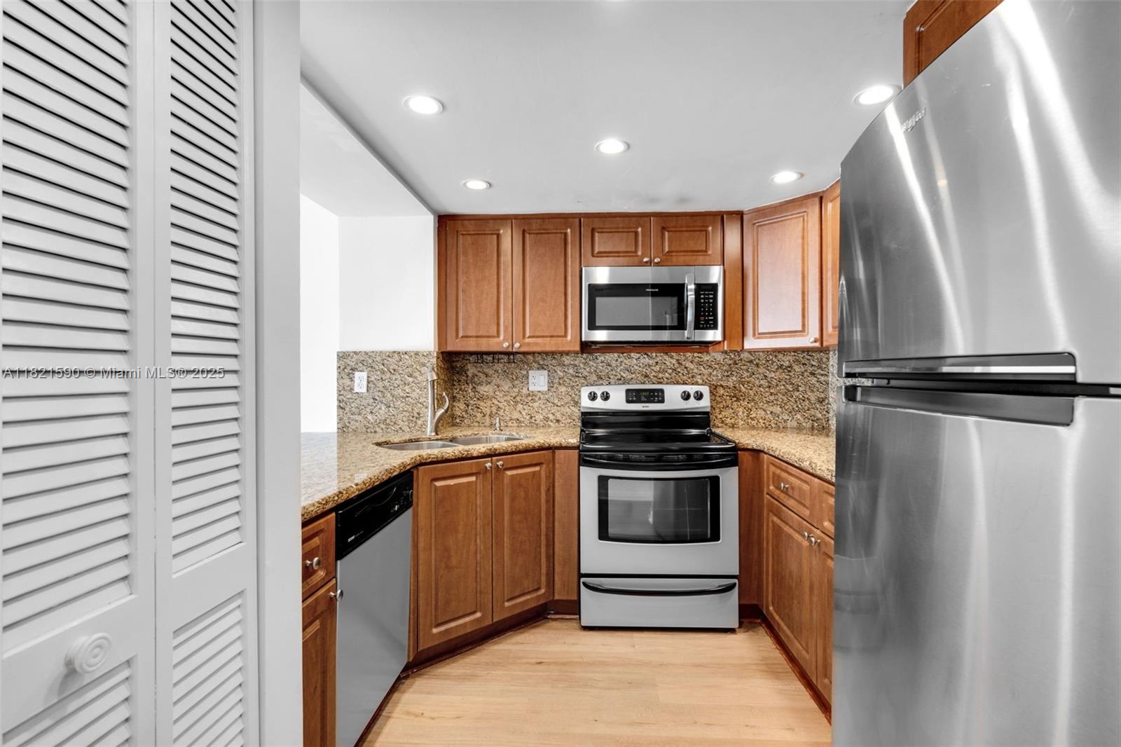 Property photo # 9