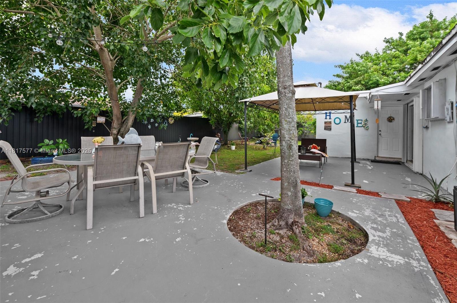 18930 NW 43rd Ave, Miami Gardens, Florida image 22