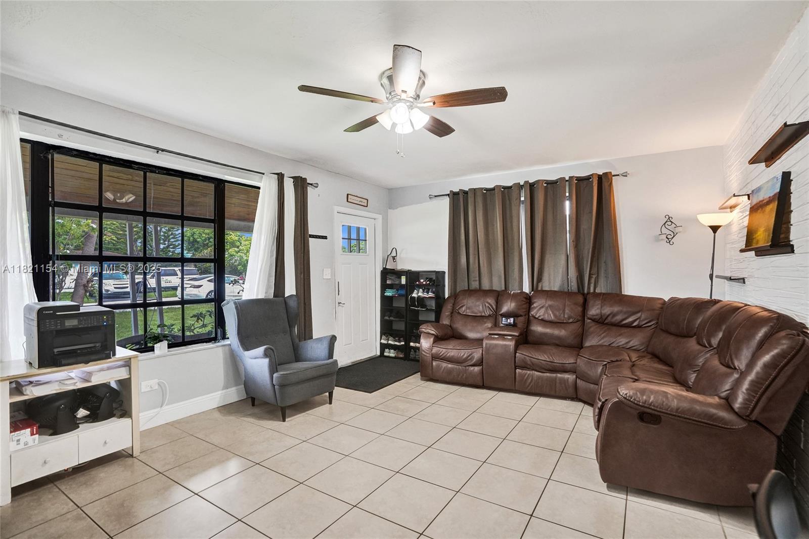 2041 Arcadia Dr, Miramar, Florida image 11