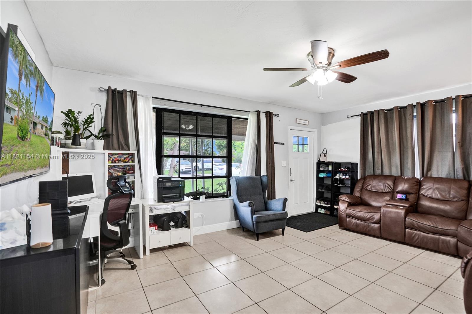2041 Arcadia Dr, Miramar, Florida image 13